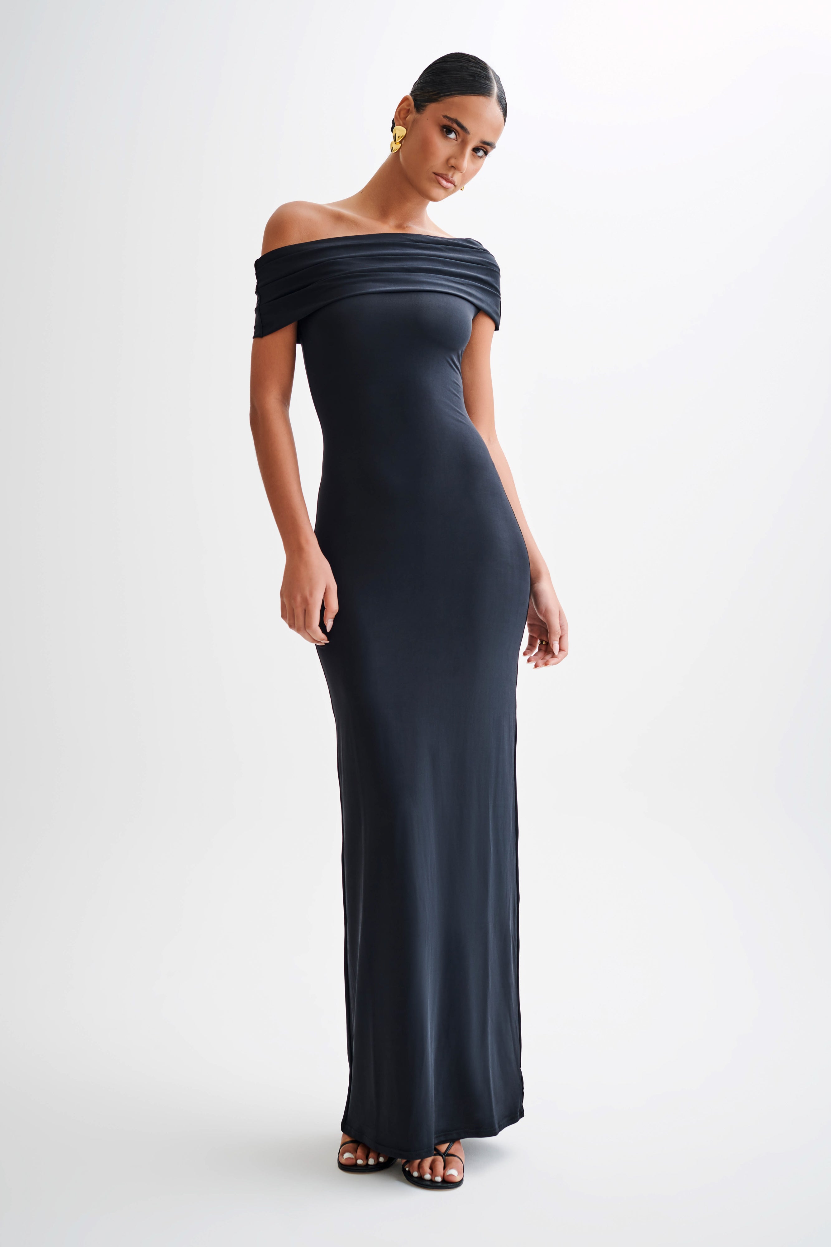 Cassandra Off Shoulder Slinky Maxi Dress - Black、mySite、solidvoid