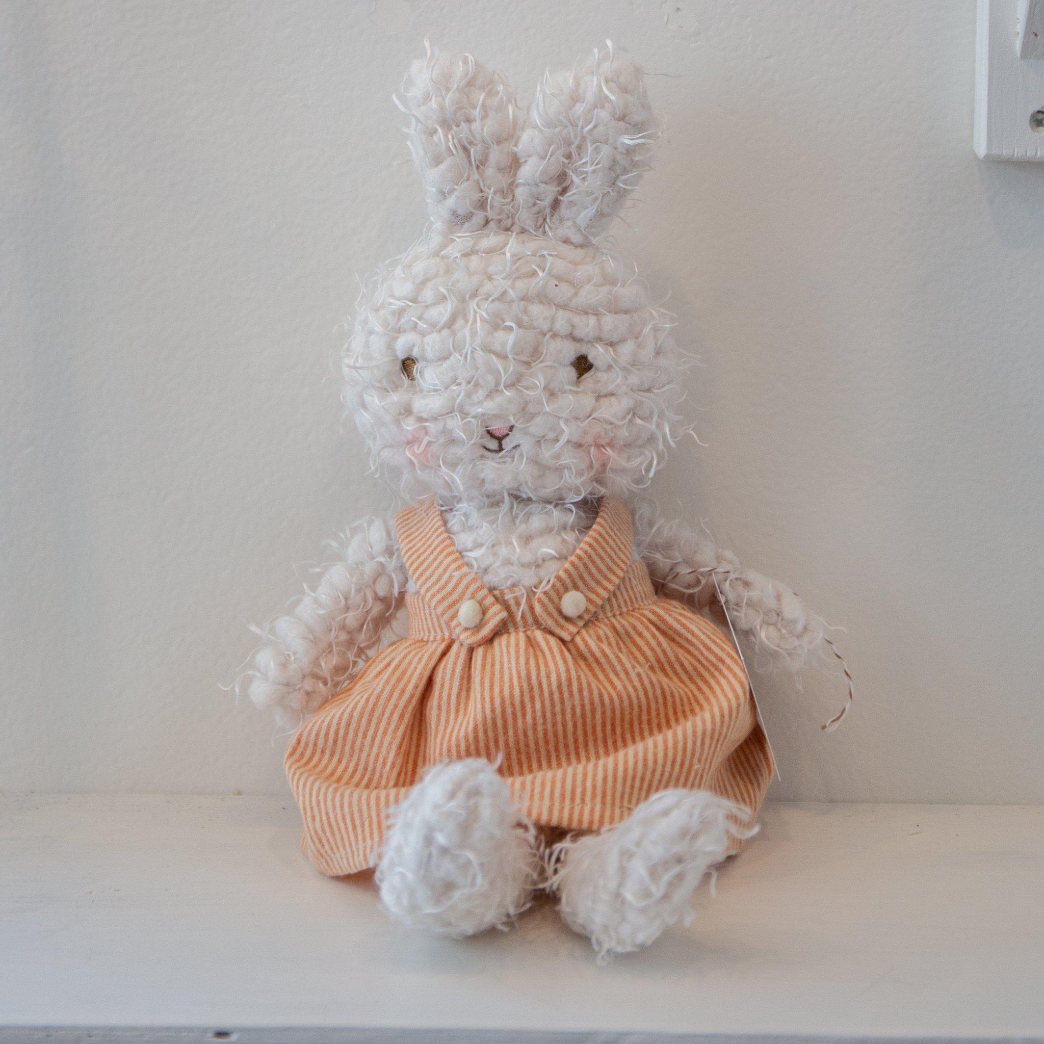 RETIRED - Hutch Studio - Harriet Hoppy - Bunny in Handmade Clothing、mySite、g9winljtr