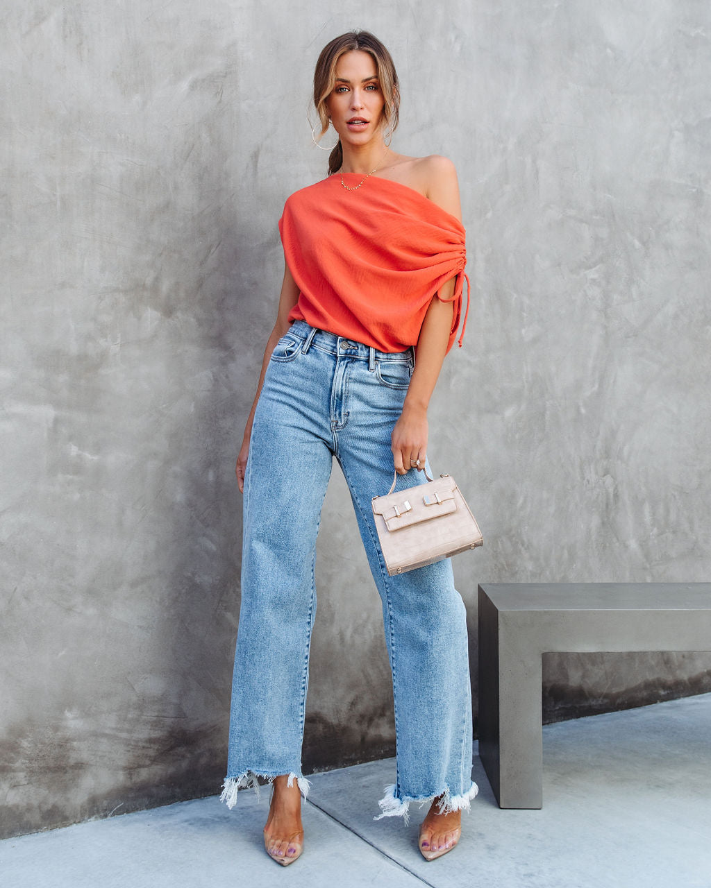 {product_title} - {shop_name}