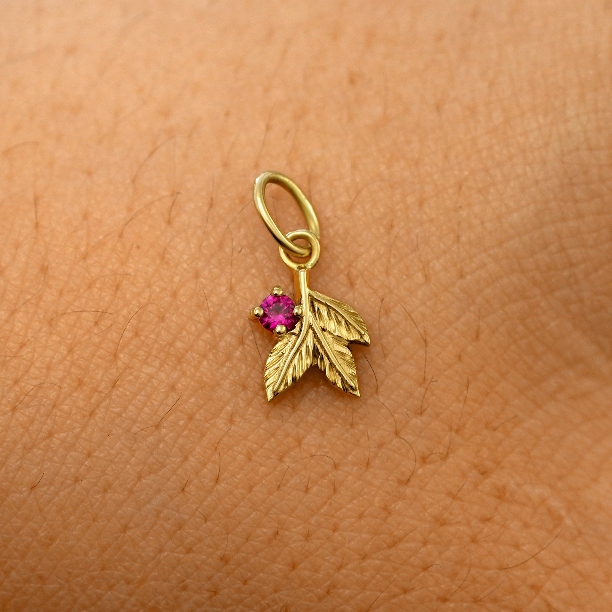 Gemstone 3 Leaves Charm、mySite、hinf8tx79