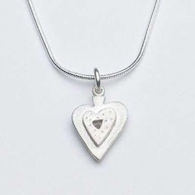 Emily Rosenfeld Sterling Silver Heart Necklace、mySite、topwebapps
