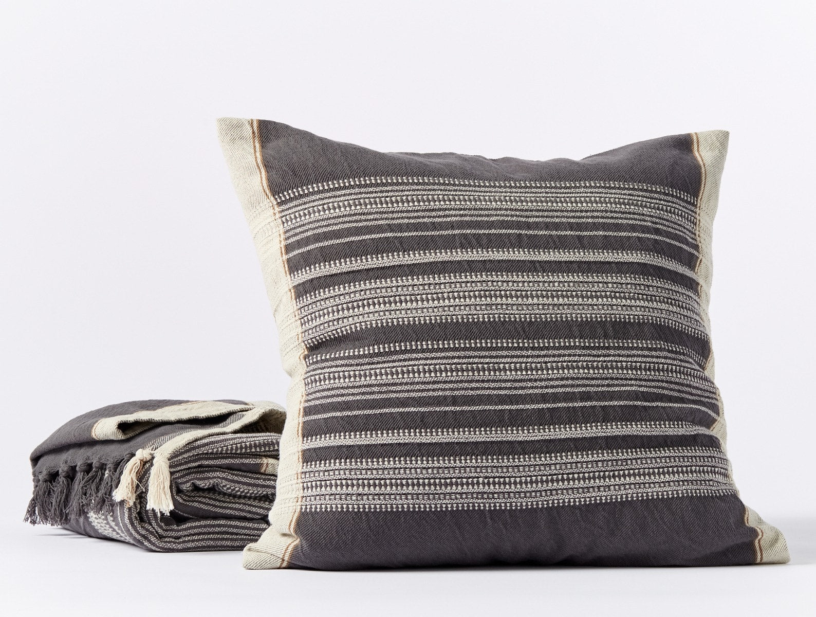  Inyo Organic Dobby Pillow Cover - Renewed、mySite、sugarbowlscore