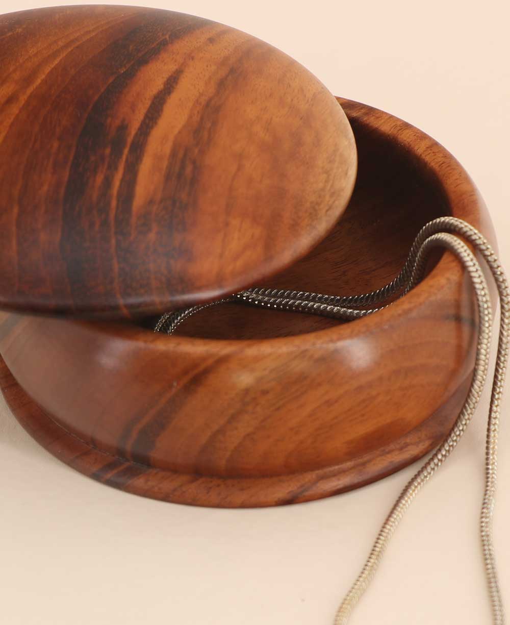 Fairtrade Round Lidded Wood Mala Storage Box、mySite、topwebapps