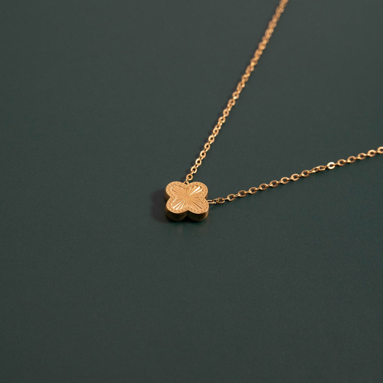 18K Gold PVD Stainless Steel Lucky Clover Charm Necklace / CHN0046、mySite、dreamappss