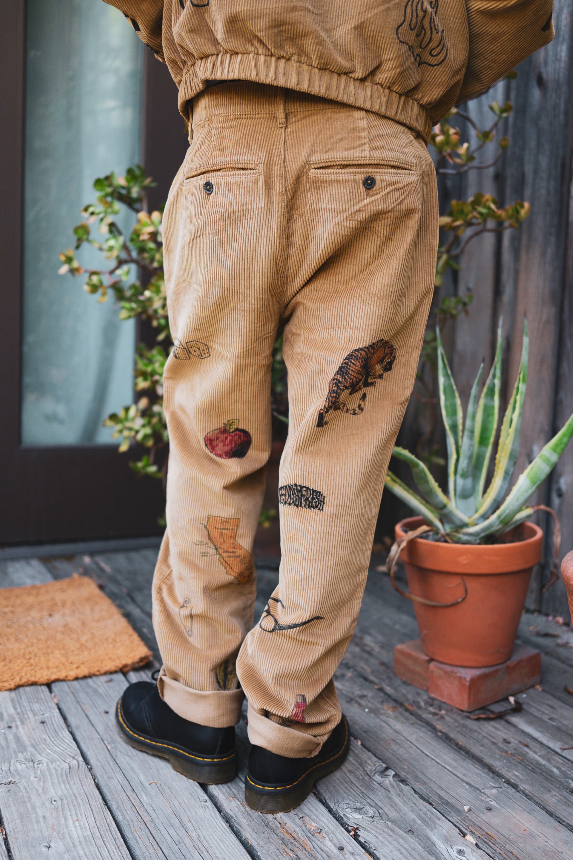 {product_title} - {shop_name}