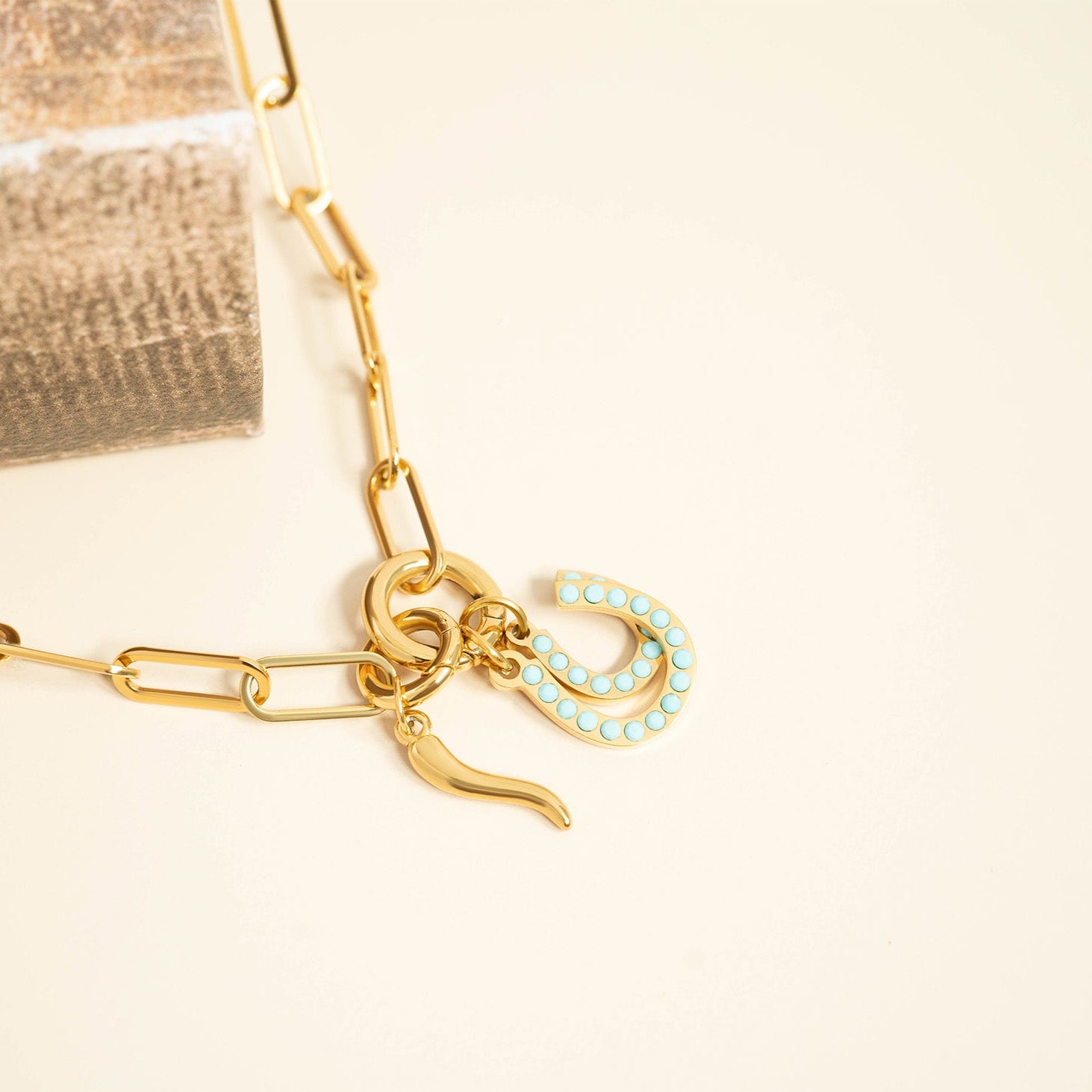 18K Gold PVD Stainless Steel Turquoise Stone Horseshoe Charm / PDL0228、mySite、dreamappss