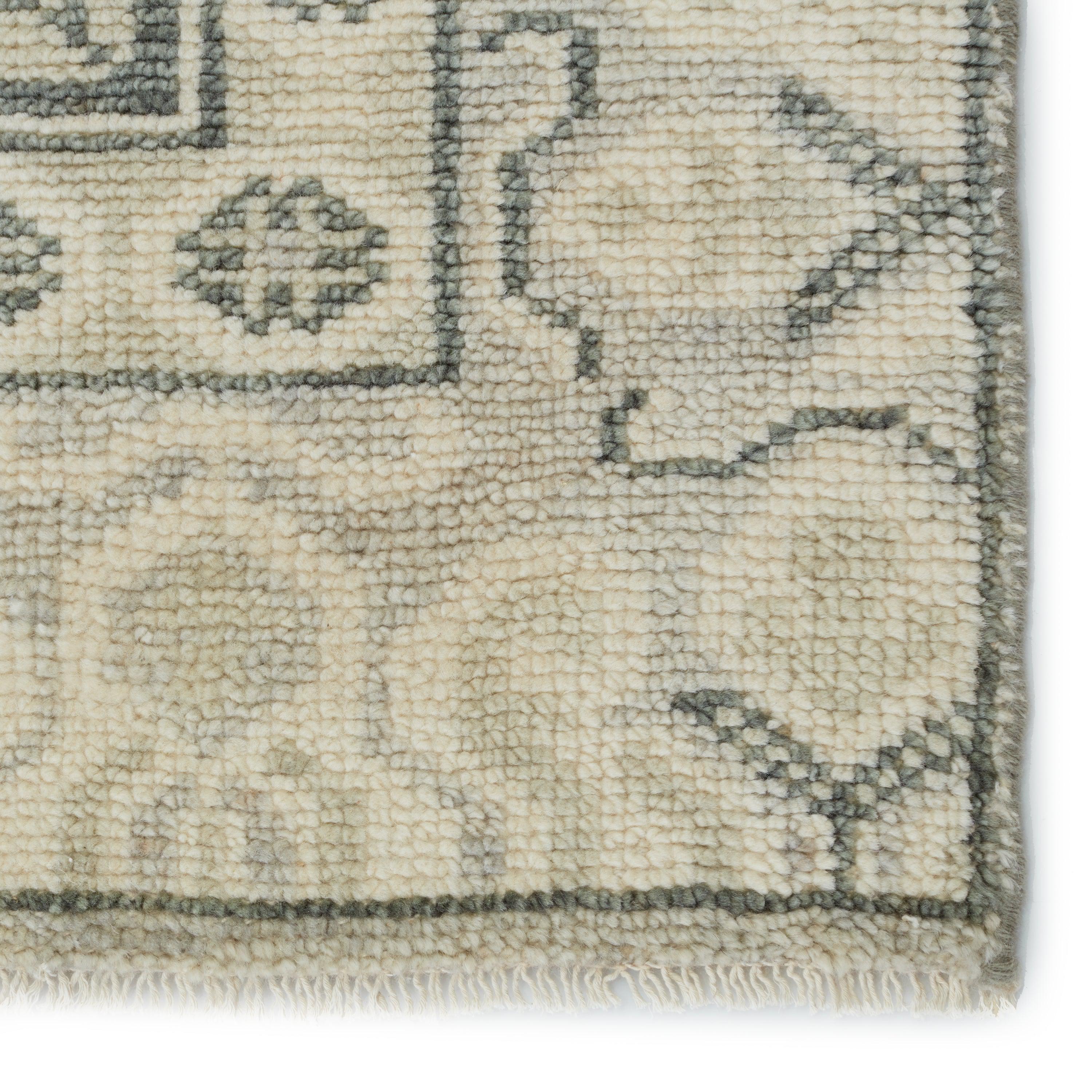 Stage Hand-Knotted Bordered Ivory Green Area Rug、mySite、gigharbornorthrealestate