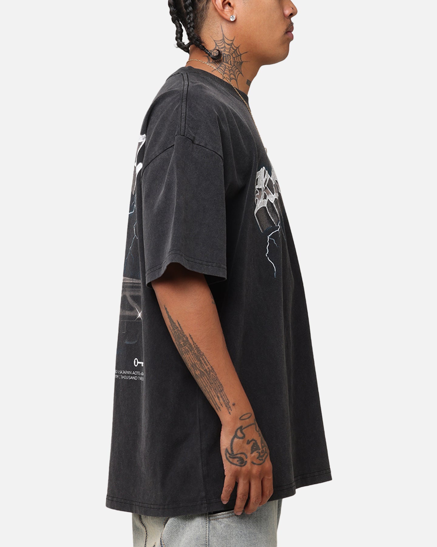 {product_title} - {shop_name}