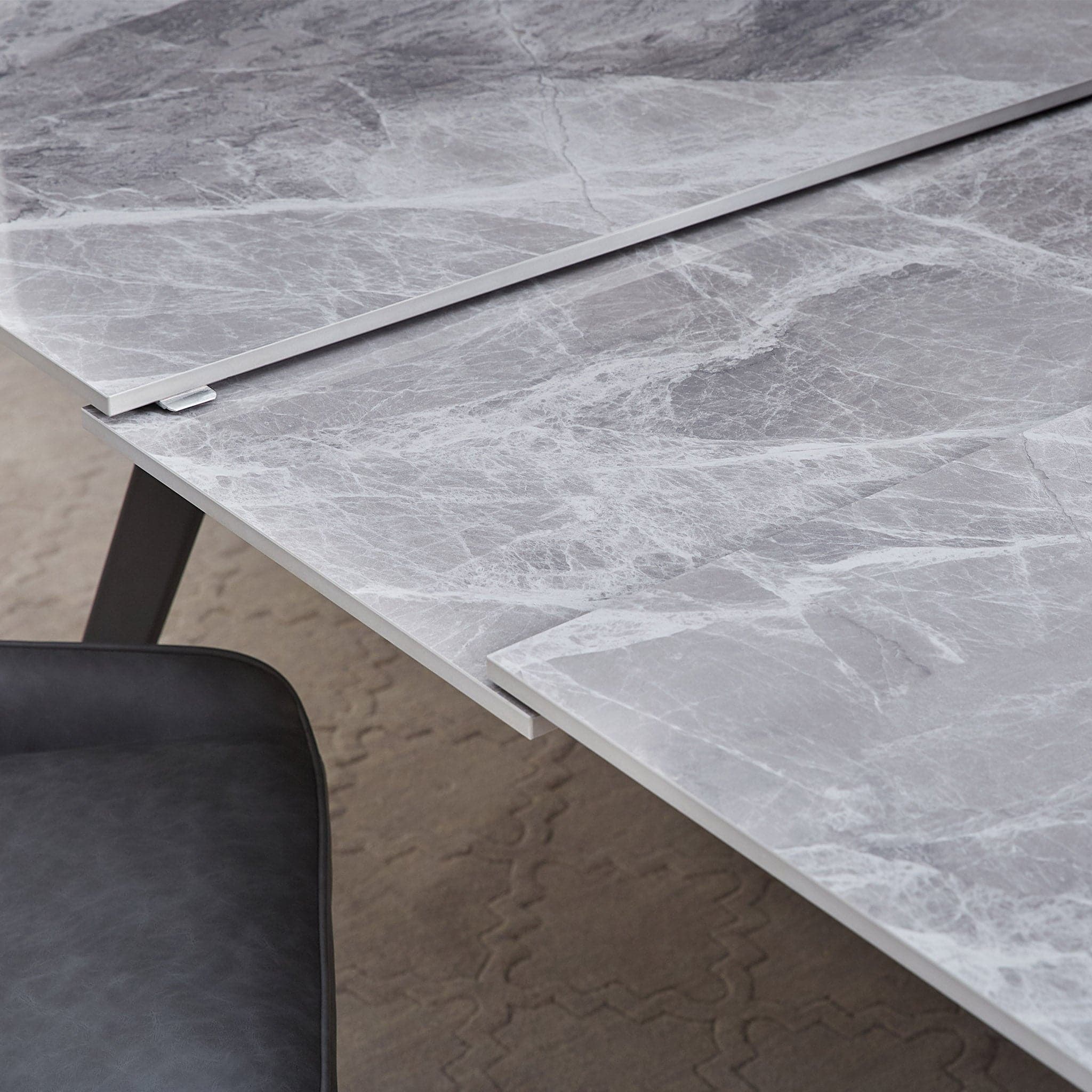 Lucia Extendable Dining Table、mySite、neckold