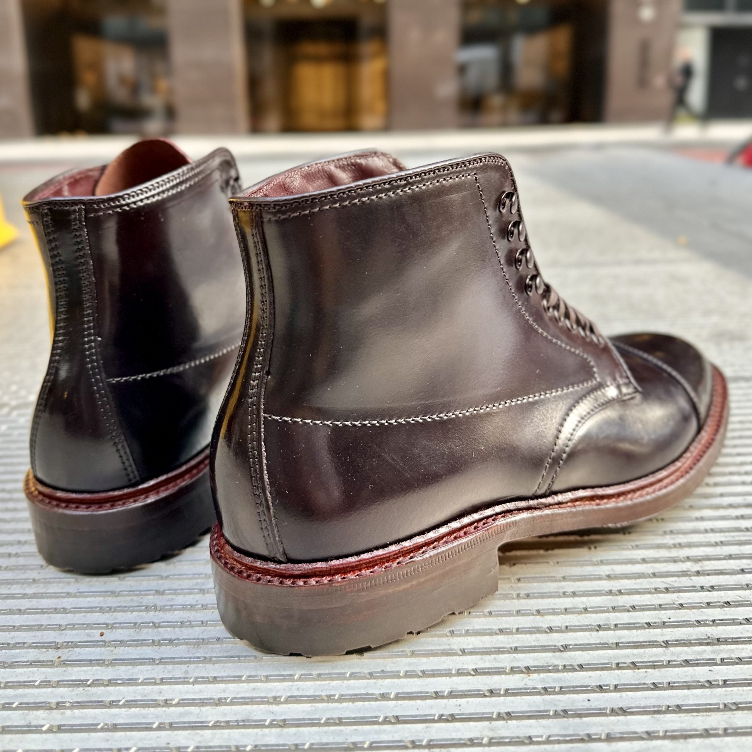  D2824HC - Cap Toe Boot w Commando in Color 8 Shell、mySite、preschool7hills
