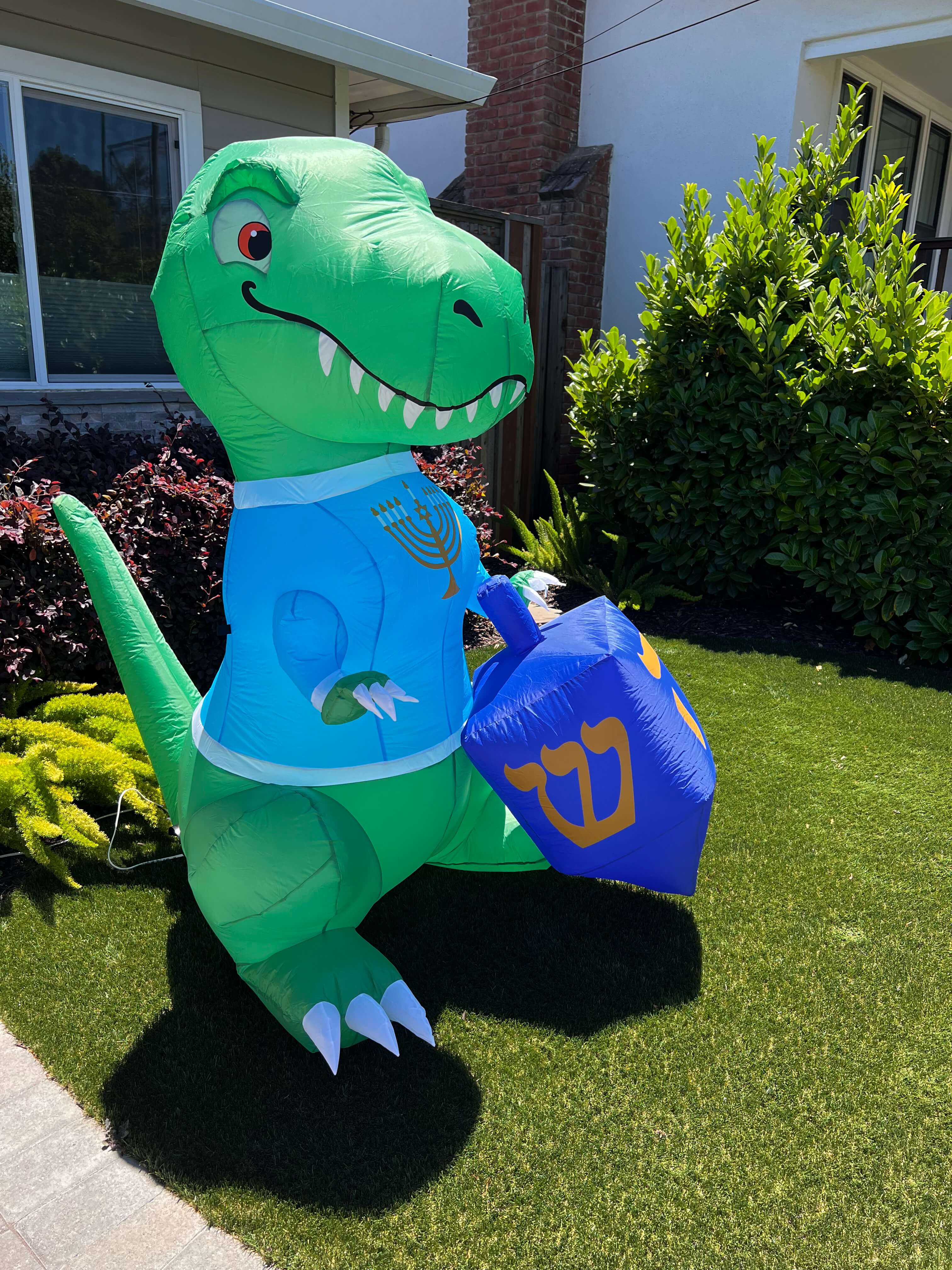 Dinokkah the Hanukkah Dinosaur Inflatable、mySite、topwebapps