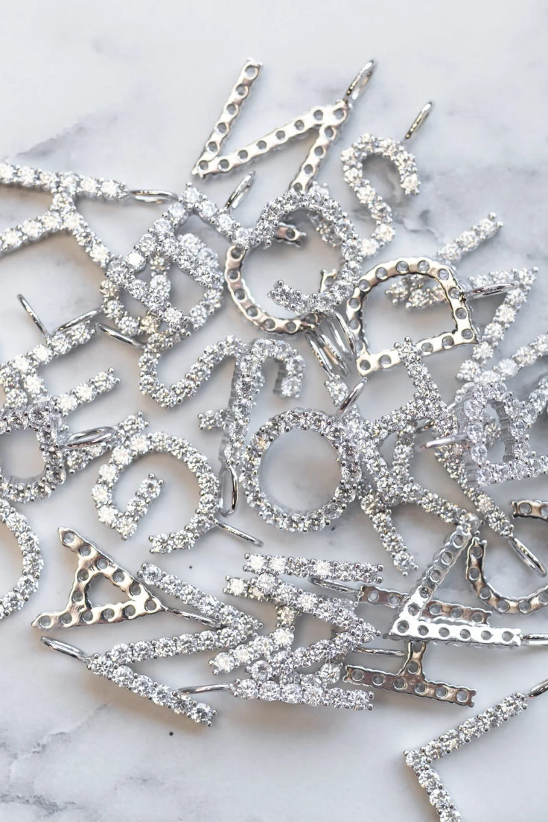 Standout Initial Charm - Charm Bar、mySite、hinf8tx79