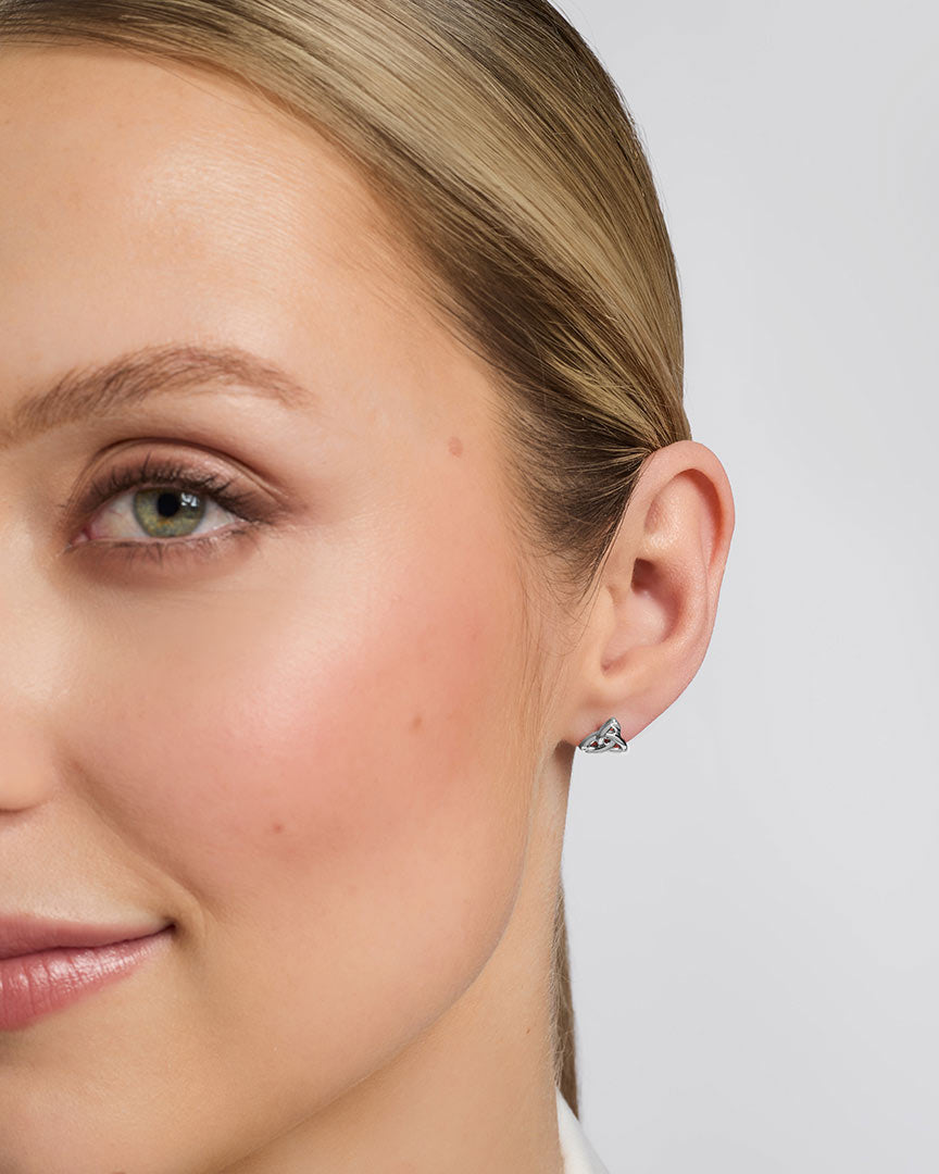 White Gold Flush Set Diamond Trinity Knot Stud Earrings、mySite、botmansion