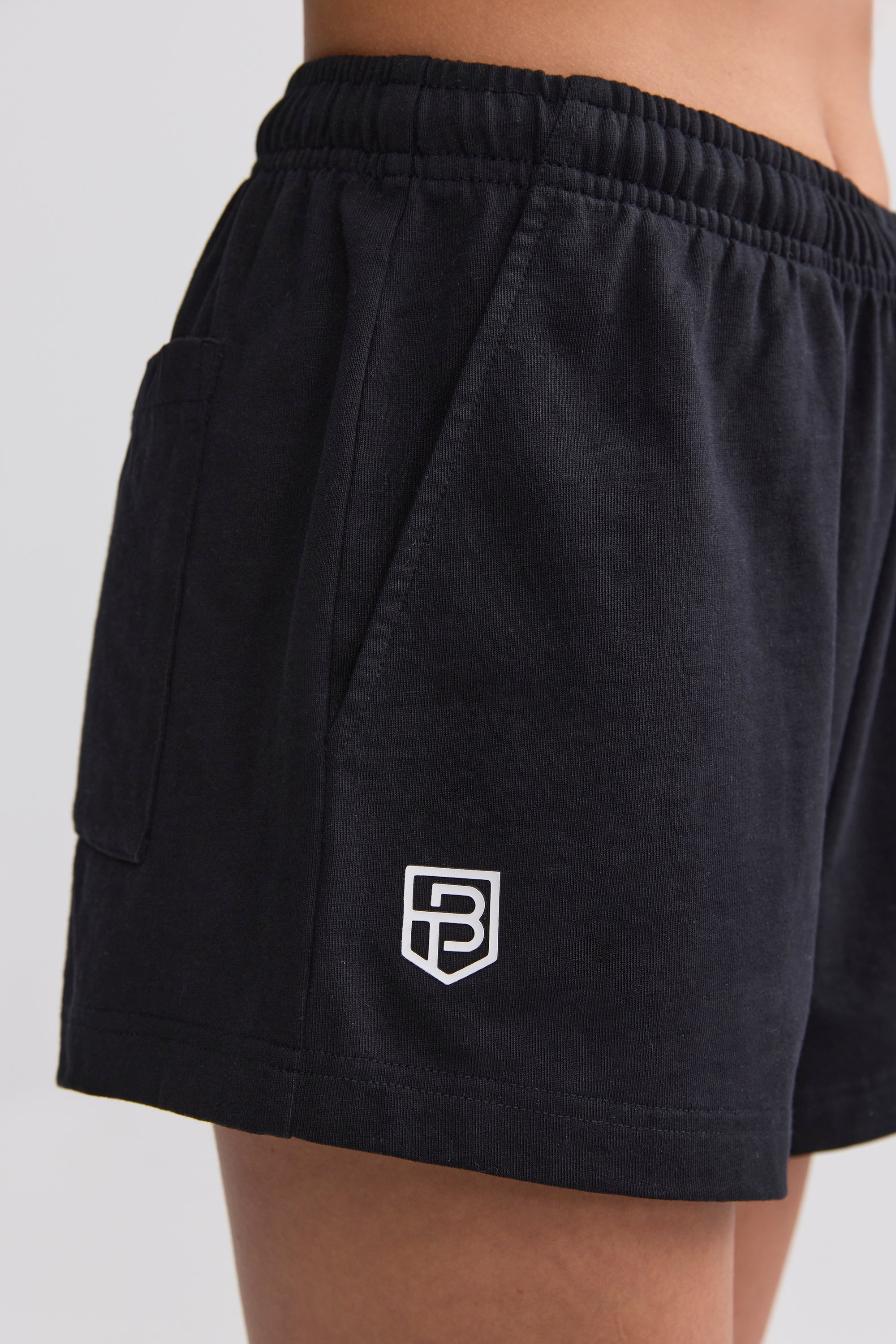 Elasticated Mini Shorts in Black、mySite、solidvoid