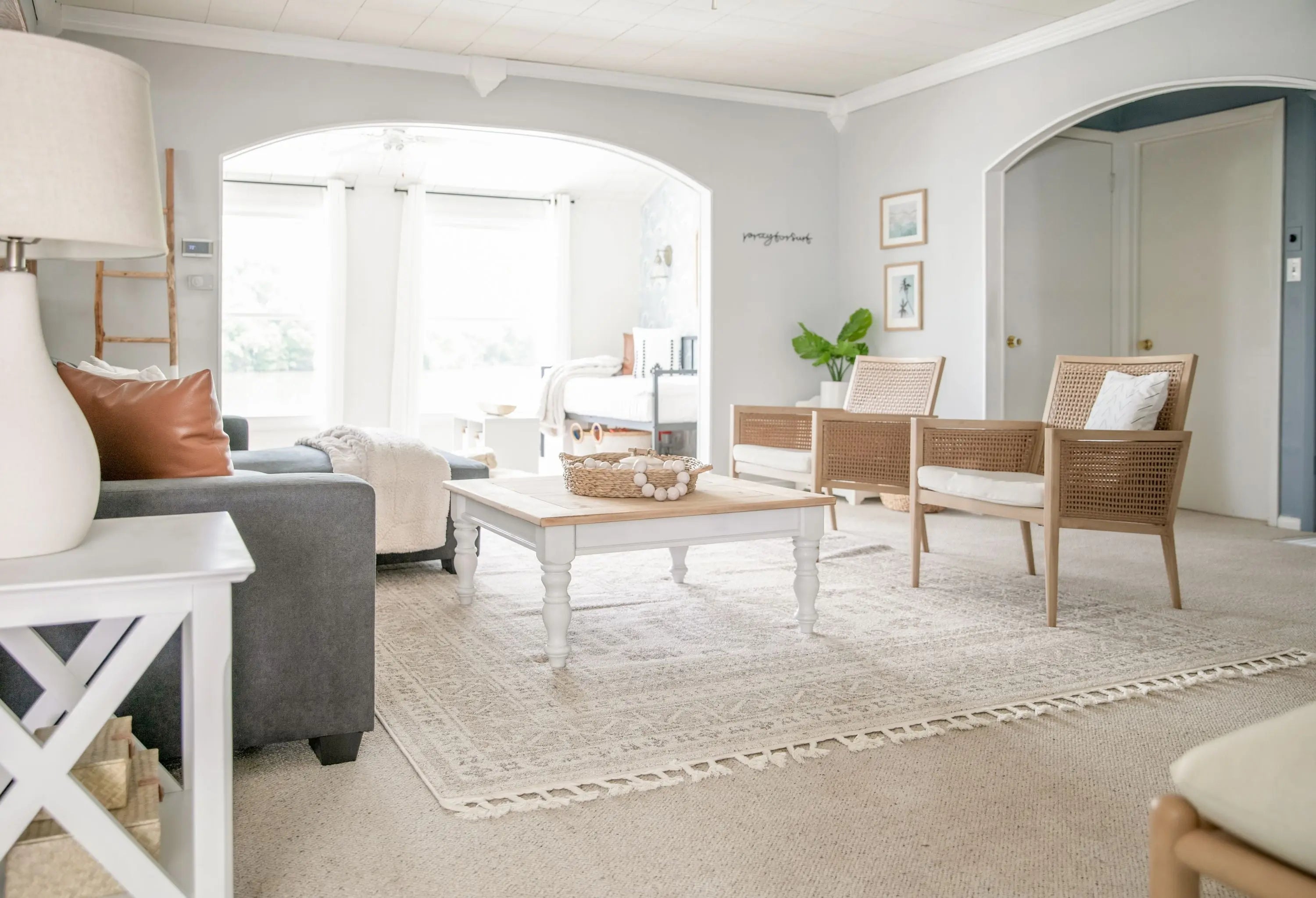 Carina Tribal Medallion Beige Kilim-Style Rug、mySite、gigharbornorthrealestate