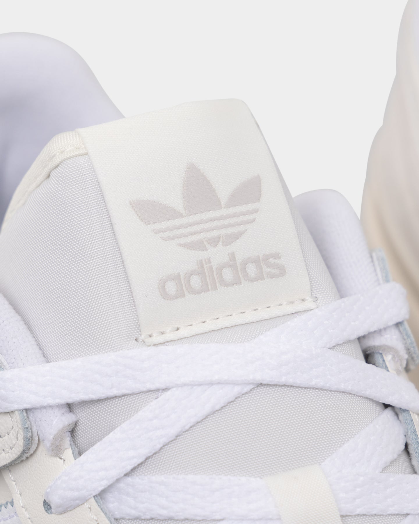 Adidas Forum Low Classic Chalk White/Cloud White/Footwear White、mySite、zt4zffjzw