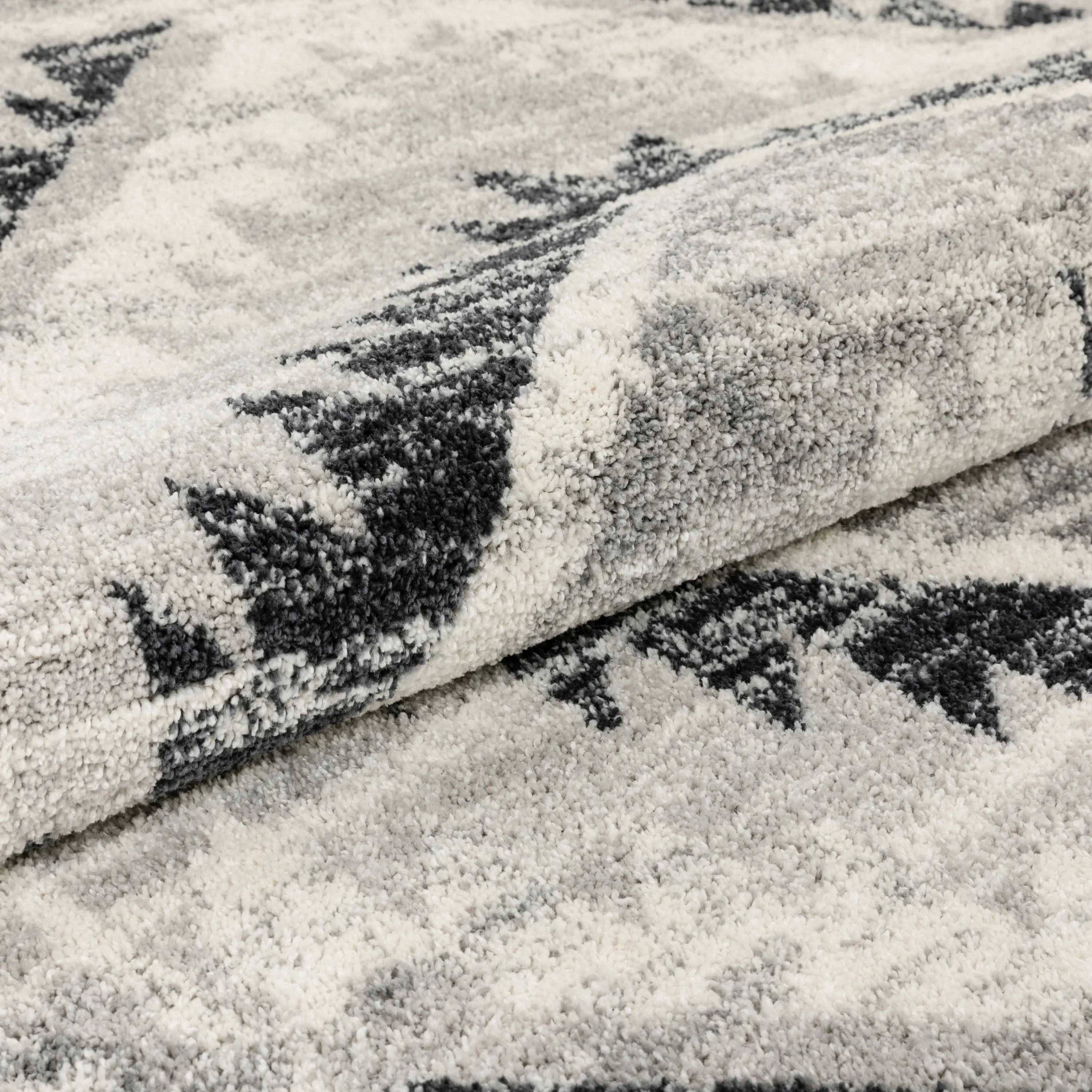 Pisa Aztec Tribal Southwestern Grey Rug、mySite、gigharbornorthrealestate