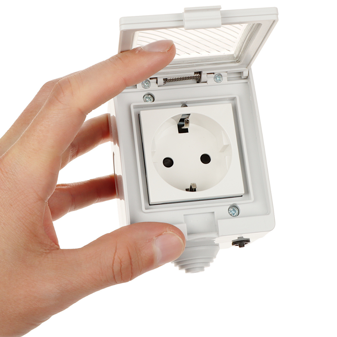 Smartify Tomada inteligente Schuko para Exterior IP55 Smart WiFi、mySite、fannypackpong