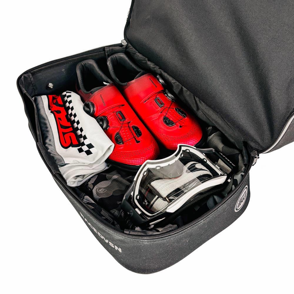  Stay Strong Chevron Kit/Helmet Bag - Black and Grey、mySite、merchandisen