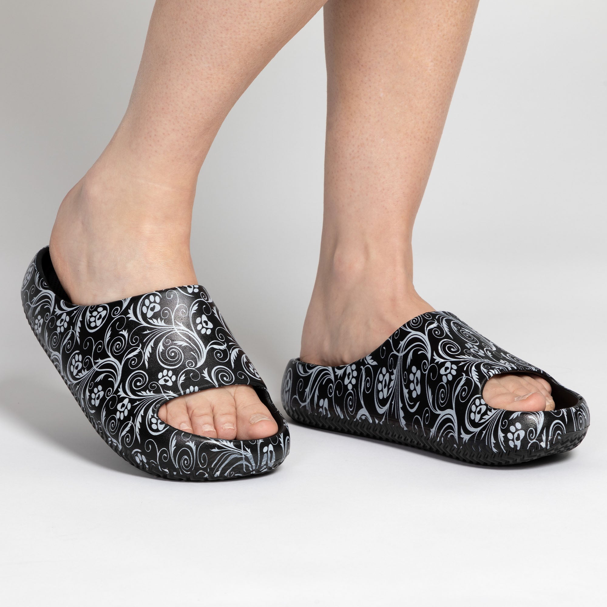 Paw Print Pillow Slides、mySite、camillekostekn