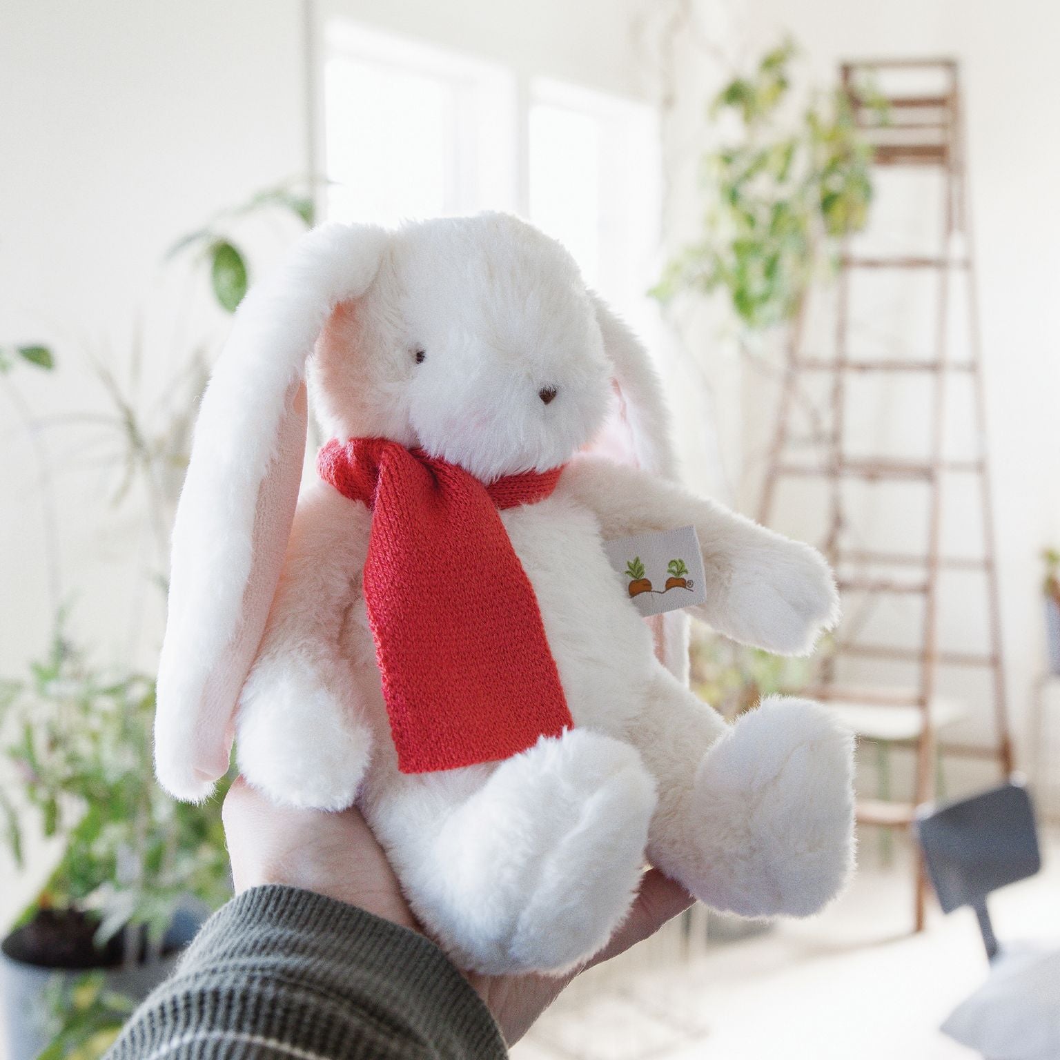 RETIRED - Holiday Wee Nibble Cream Bunny - Red Scarf、mySite、g9winljtr