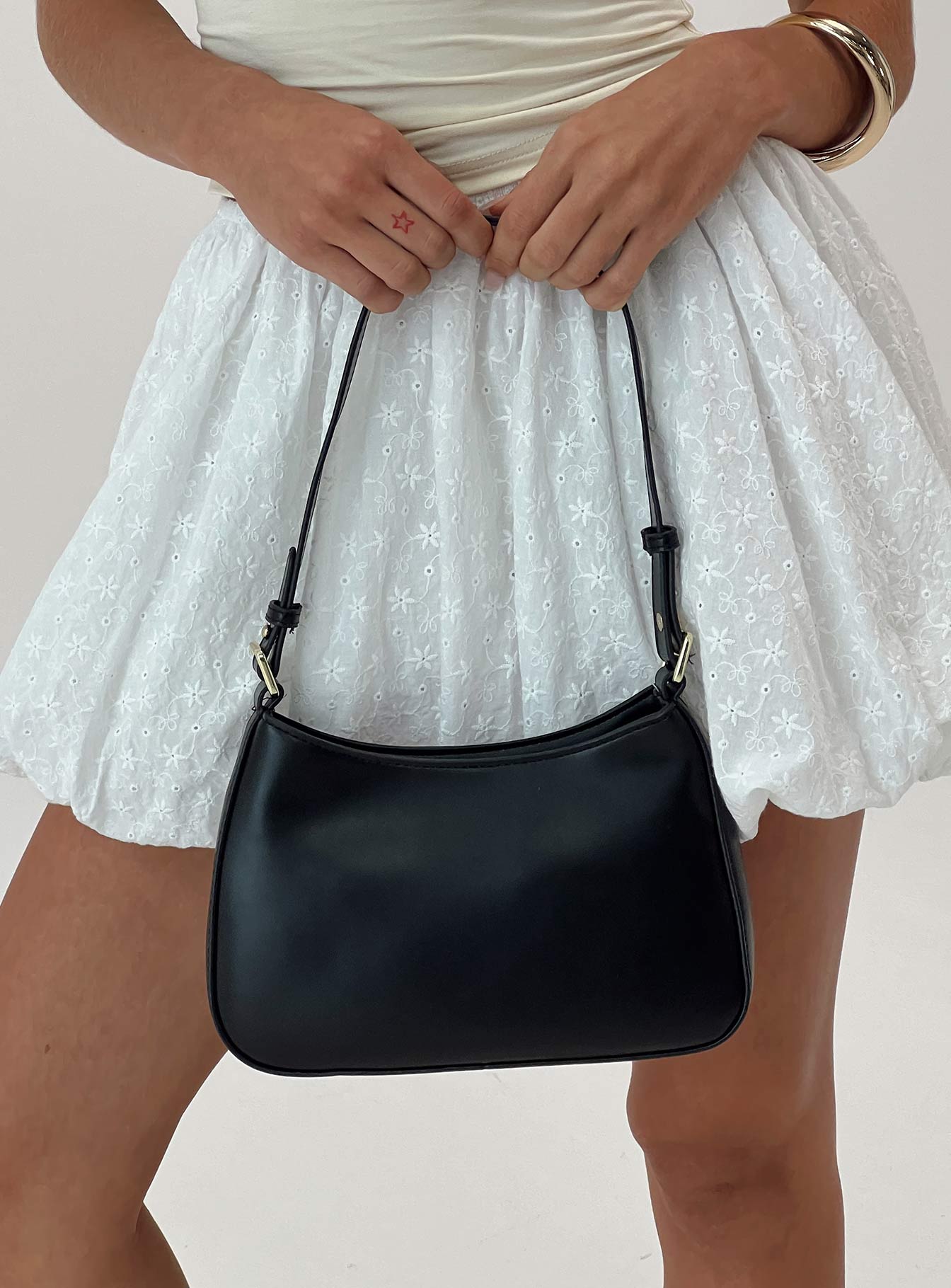 Vesperea Shoulder Bag Black、mySite、solidvoid