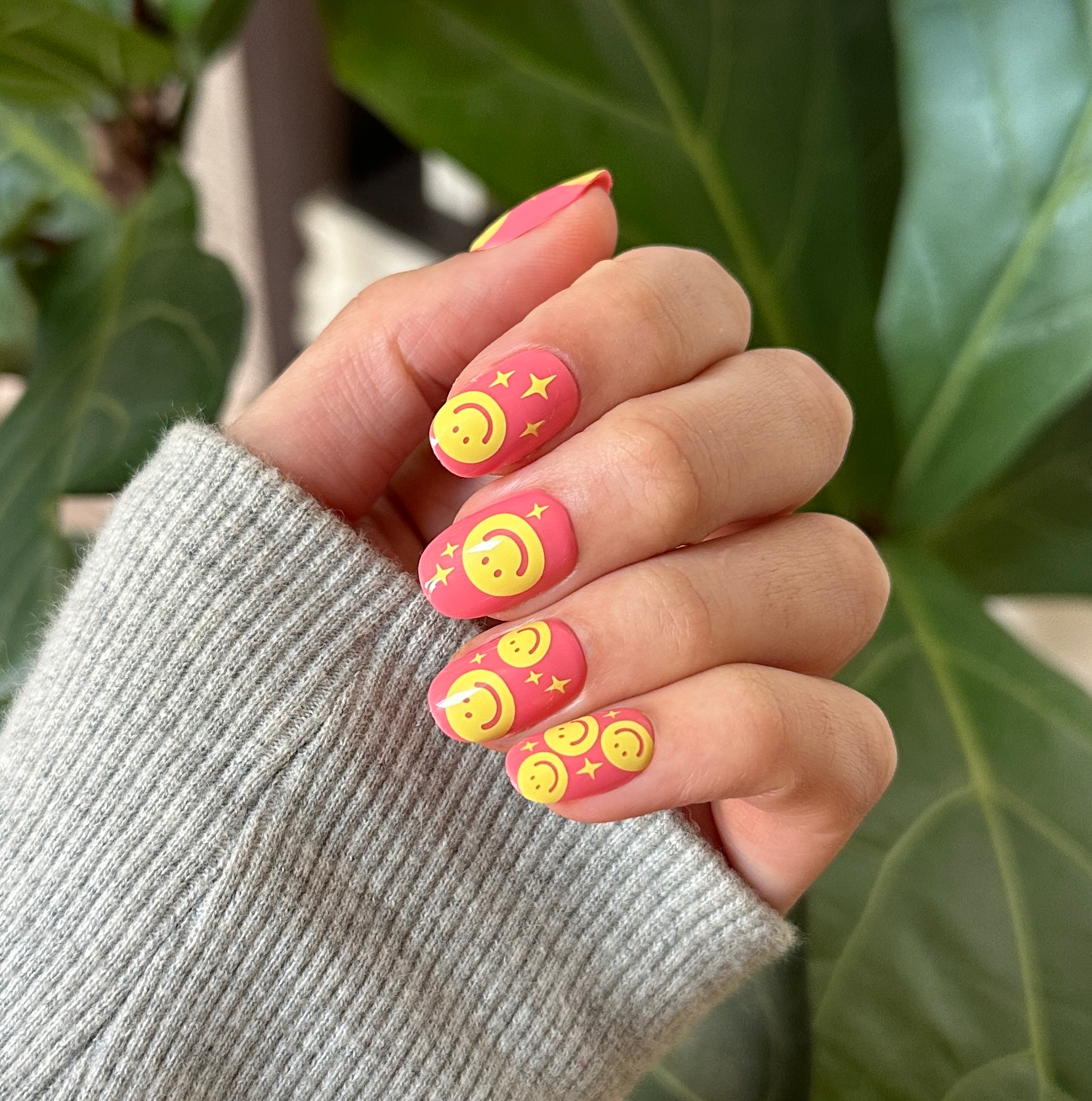 Happy All Over | Short | Round - Tab Press-On、mySite、solidvoid