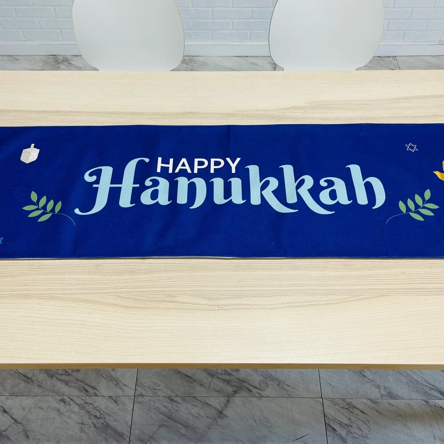 Blue Happy Hanukkah Table Runner、mySite、topwebapps