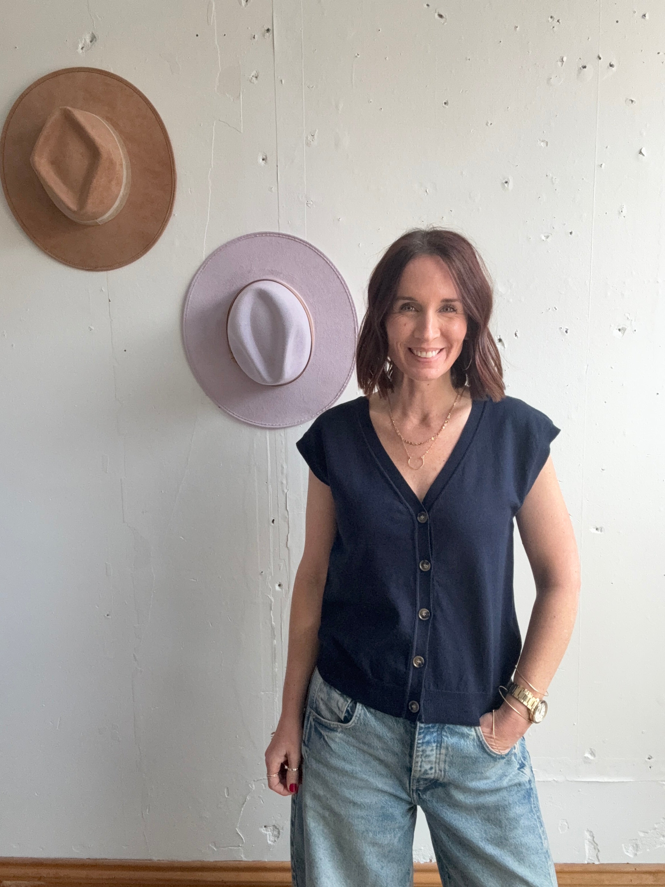 Sierra’s V-Neck Button Down、mySite、garagedoors4me