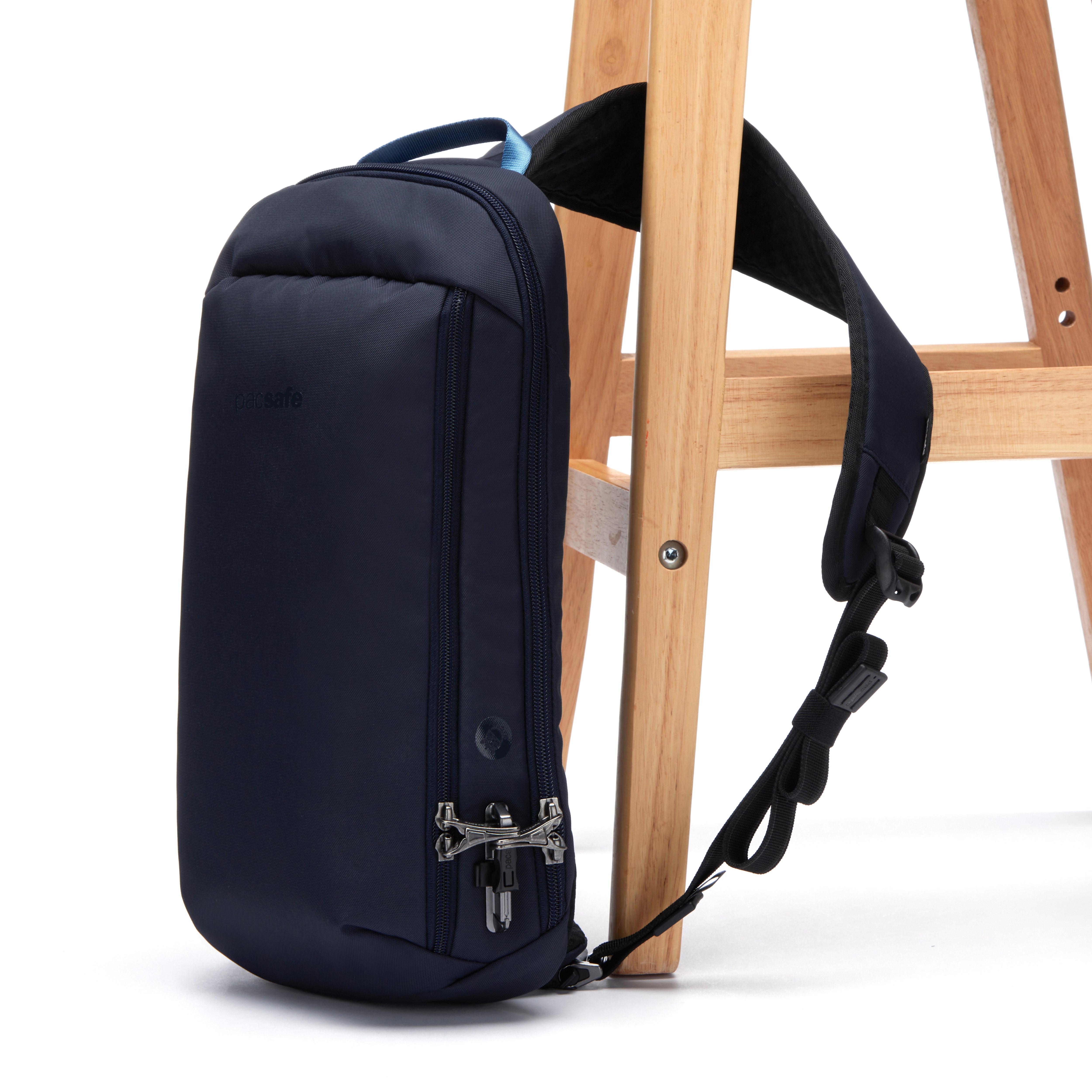 Pacsafe® V Tech anti-theft sling pack、mySite、garagedoors4me