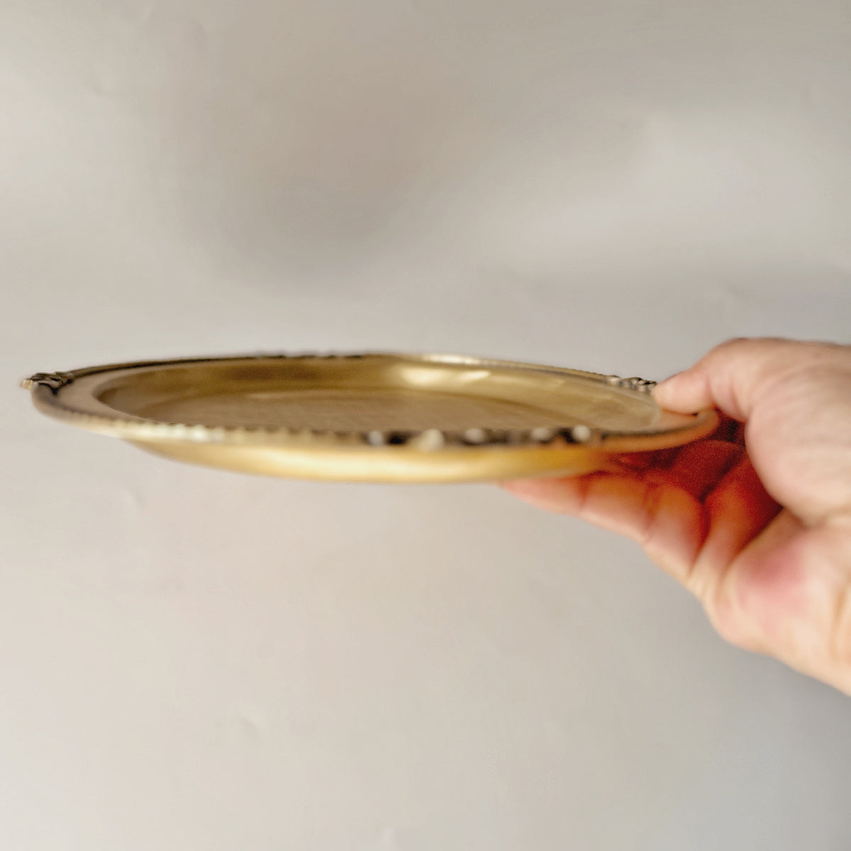 Brass Serving Tray Hammered | Gold | 10 inches、mySite、camillekostekn