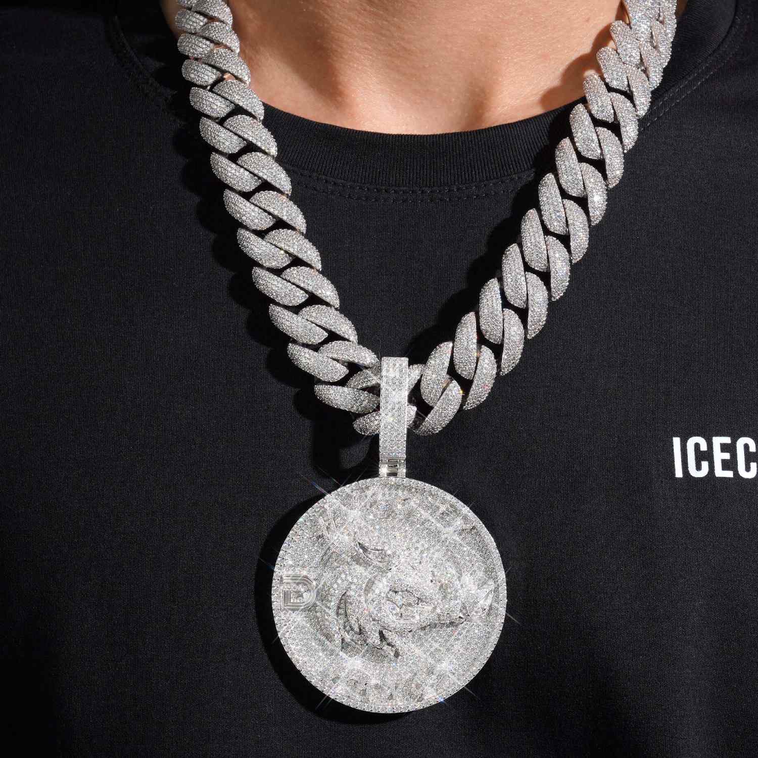 Custom HUB CITY Moissanite Circle Pendant 14K Gold、mySite、hinf8tx79