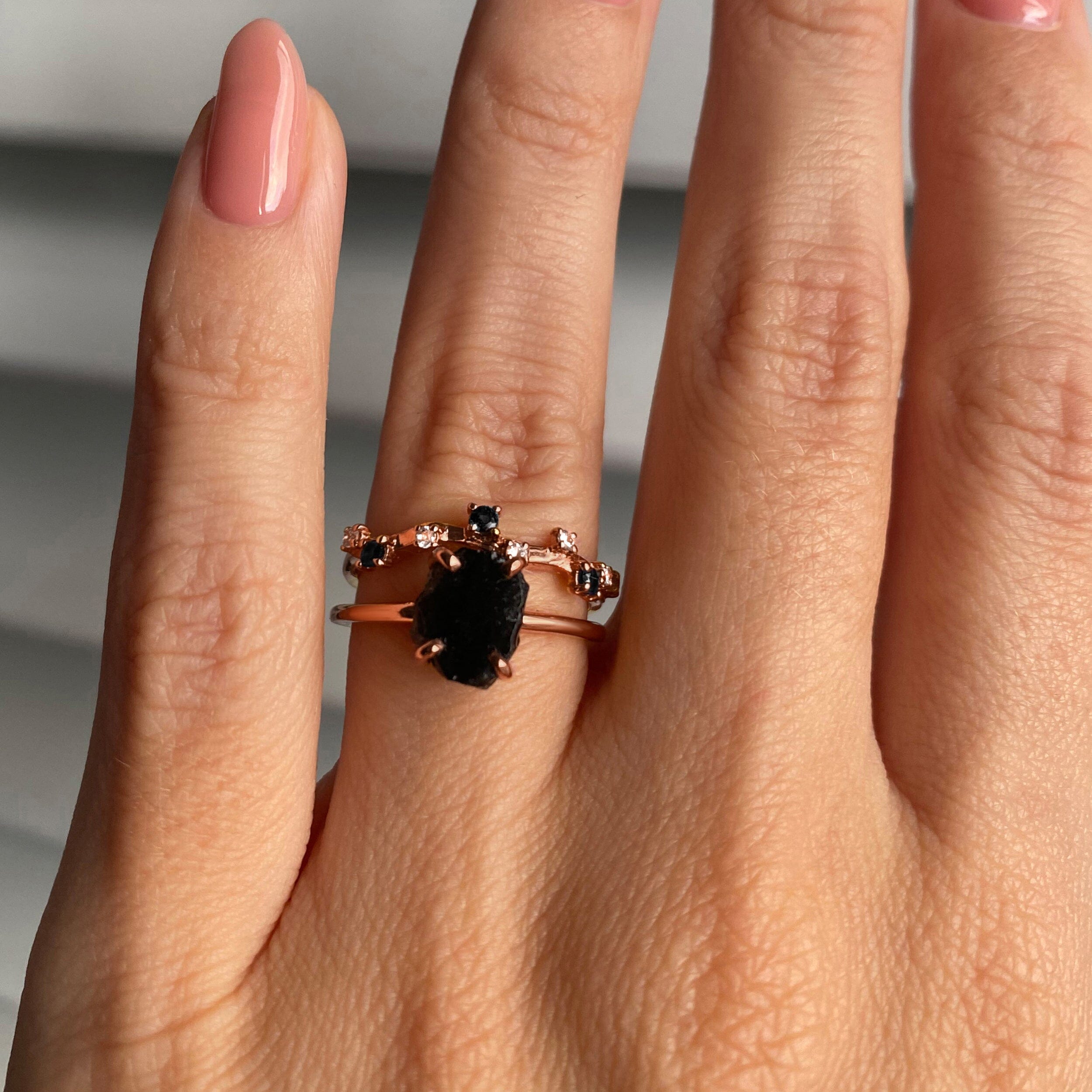 Petite Black Obsidian Ring & Black Onyx Stardust Band、mySite、hinf8tx79