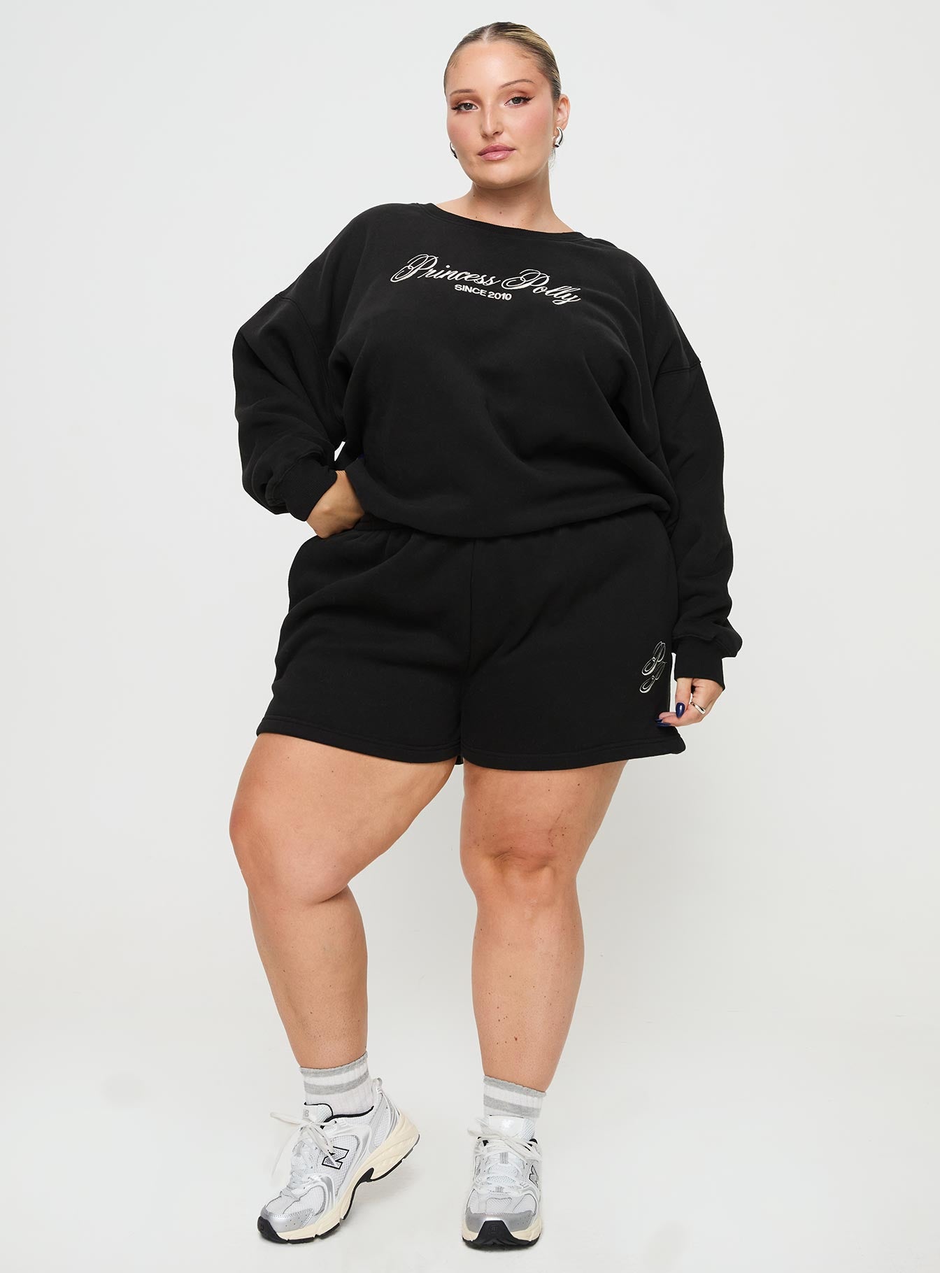 Princess Polly Crew Neck Sweatshirt Cursive Text Black Sand Curve、mySite、solidvoid