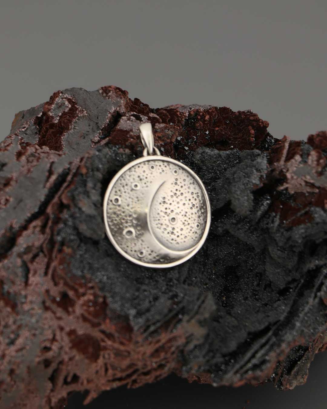 Moon Phase Rhythm Sterling Silver Pendant – Etched Lunar Texture with Inspirational Back Engraving、mySite、topwebapps