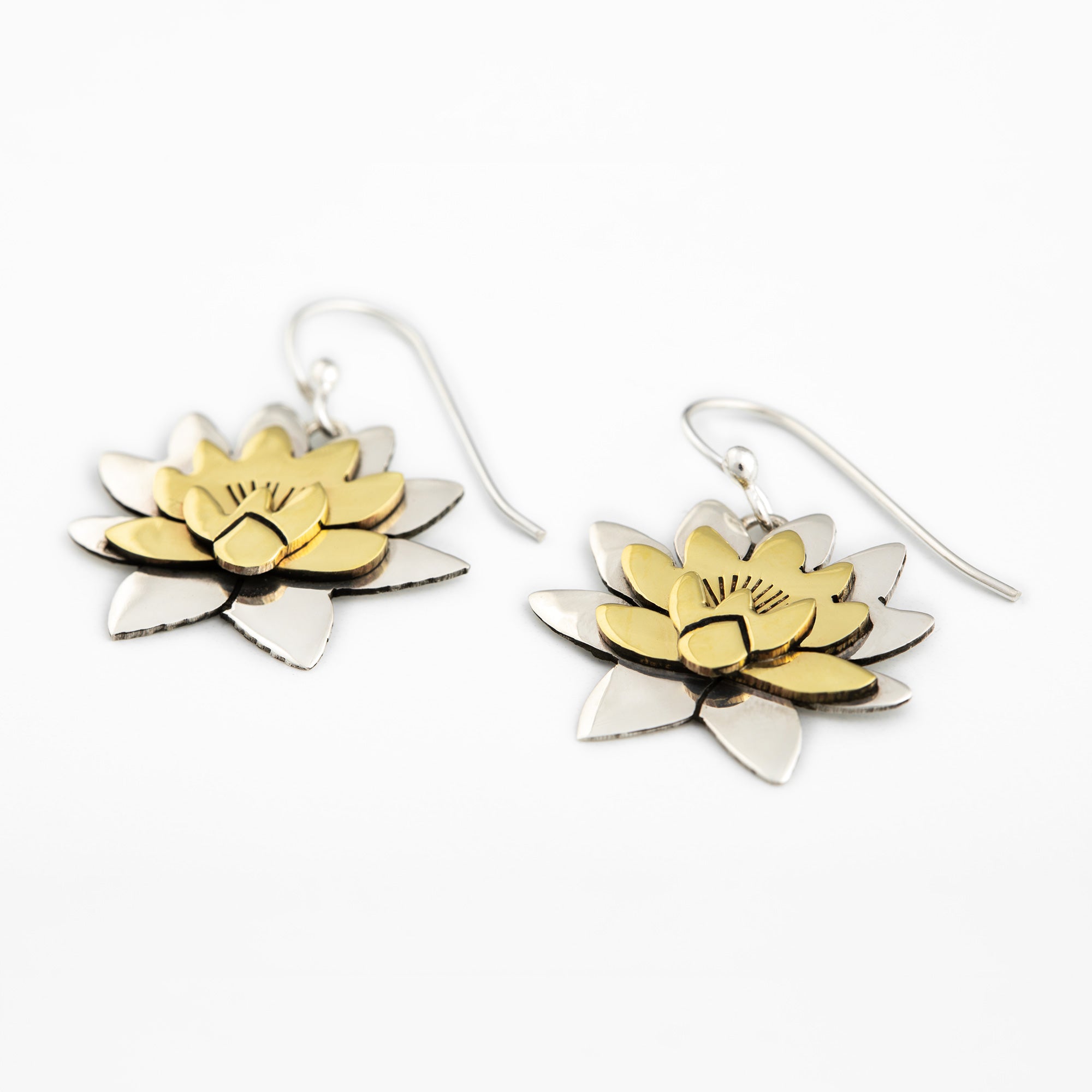Mixed Metal Dangling Flower Earrings、mySite、camillekostekn