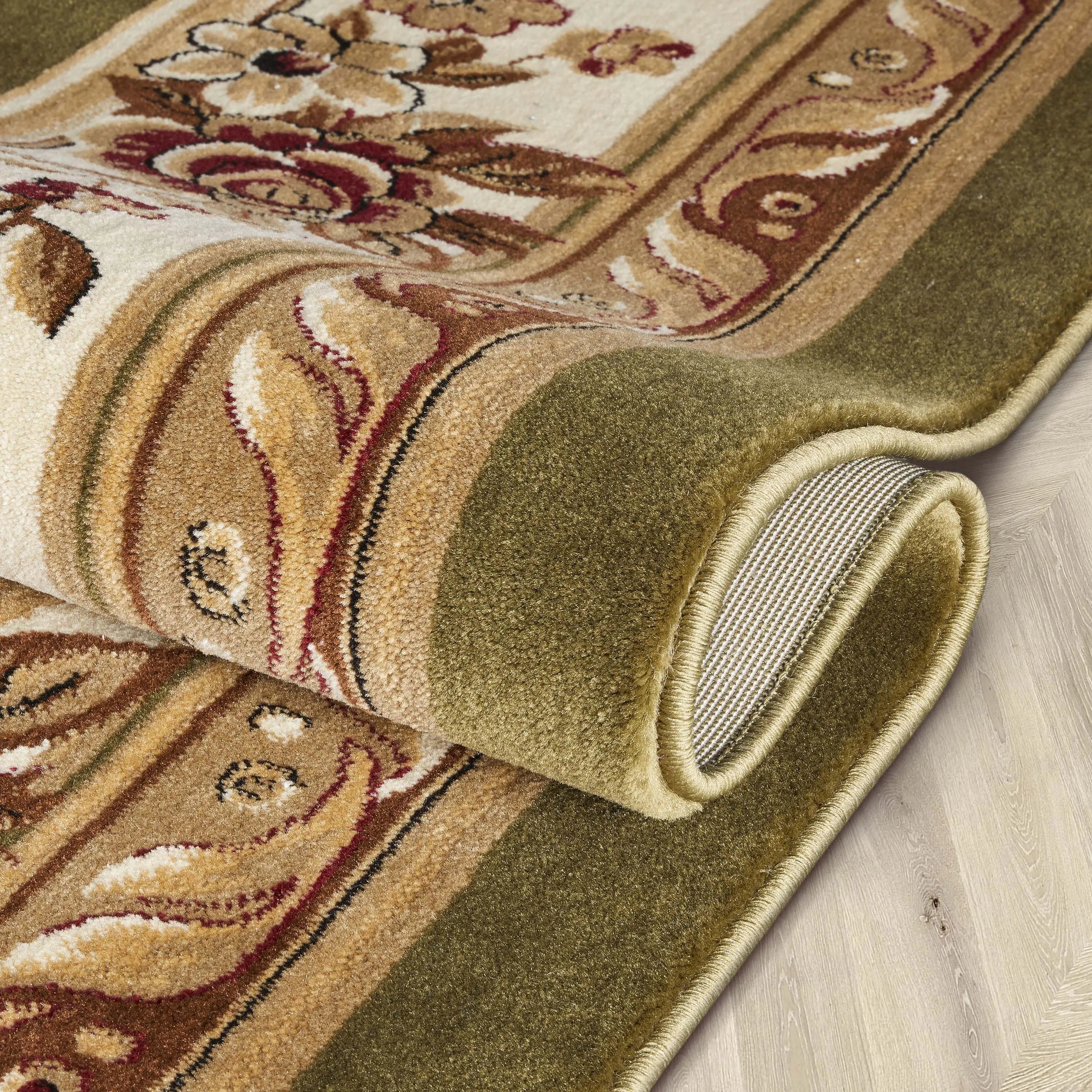 Le Petit Palais Green Traditional Rug、mySite、gigharbornorthrealestate