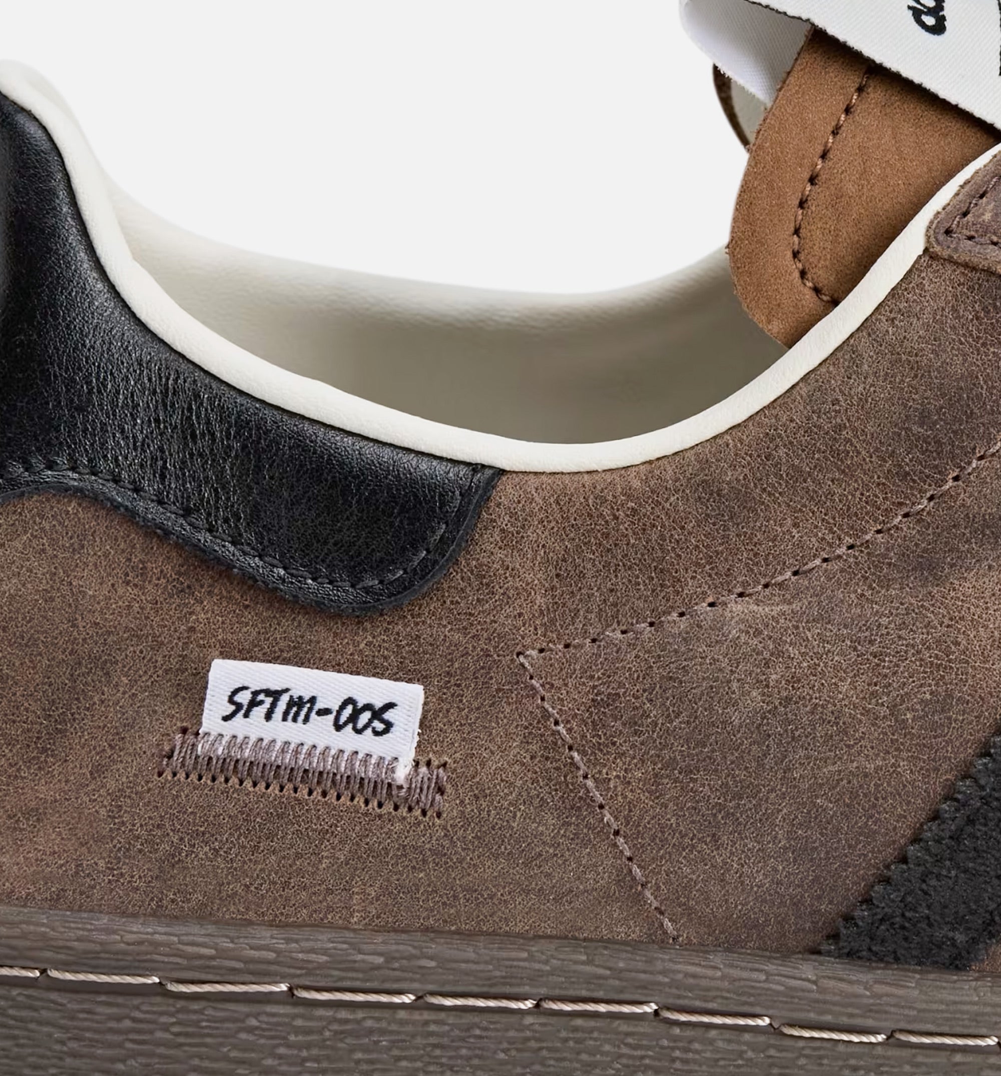 Superstar 82 SFTM Mens Lifestyle Shoe - White/Core Black/Cream、mySite、dreamappss