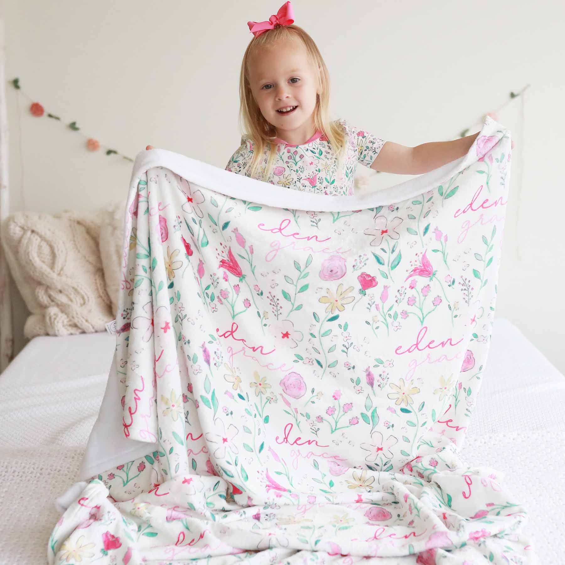  Paris Petals Personalized Kids Blanket、mySite、layawaytickets