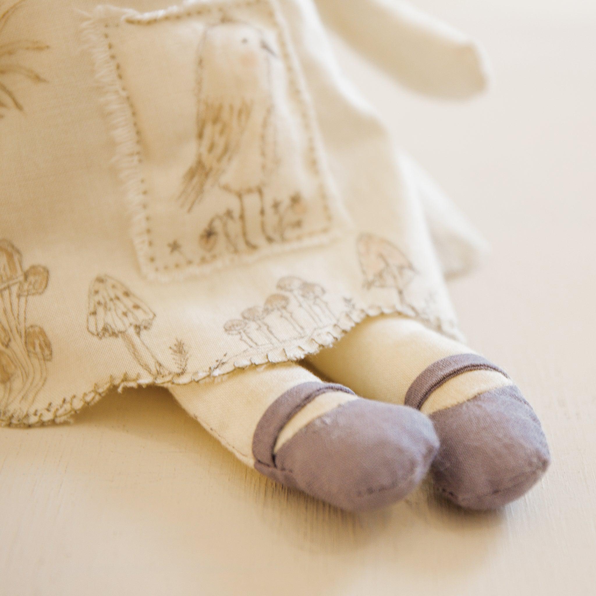 RETIRED - Hutch Studio Original - Teena Toadstool- Hand-Crafted Cotton & Knit Bunny、mySite、g9winljtr