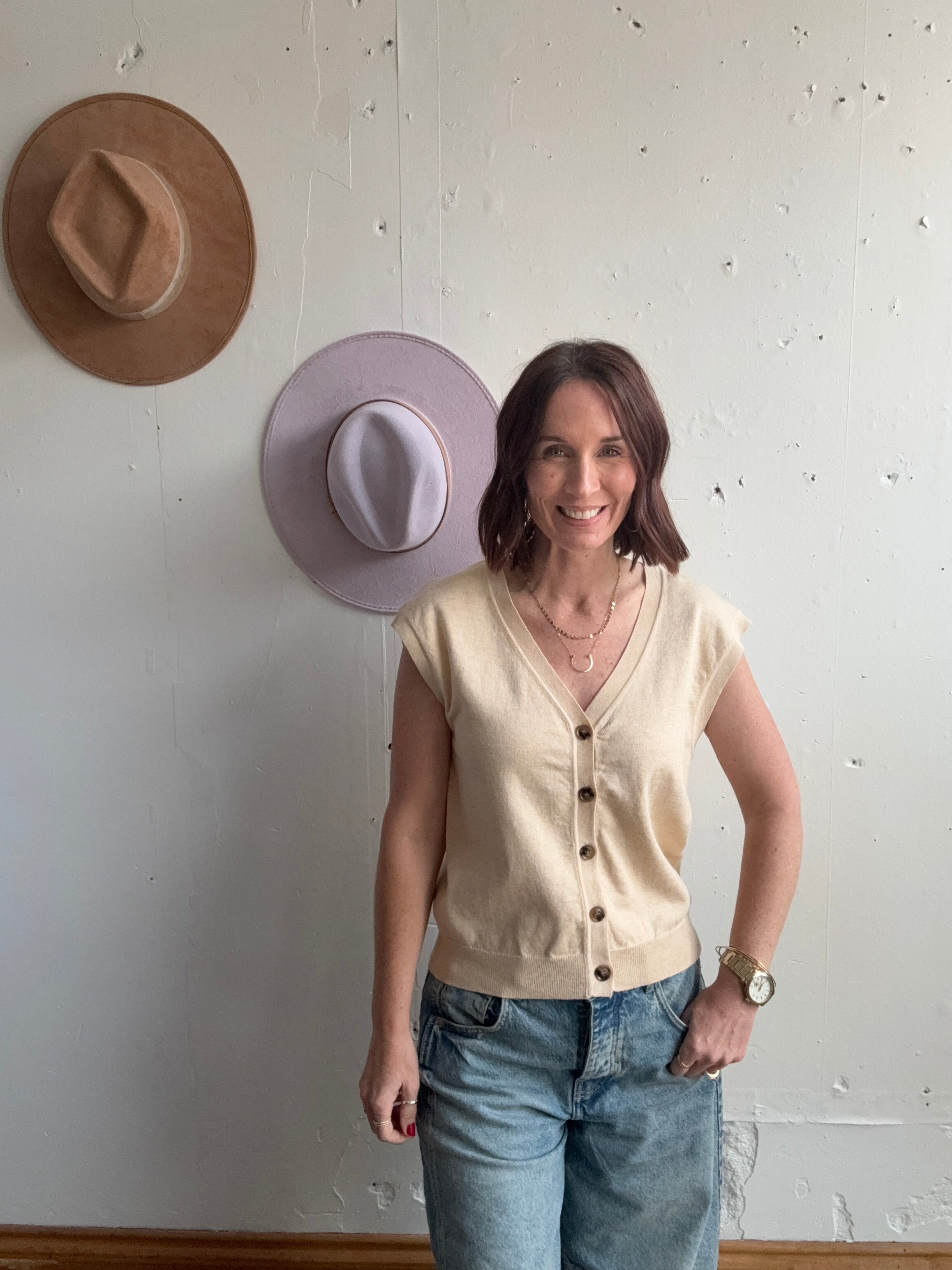 Sierra’s V-Neck Button Down、mySite、garagedoors4me