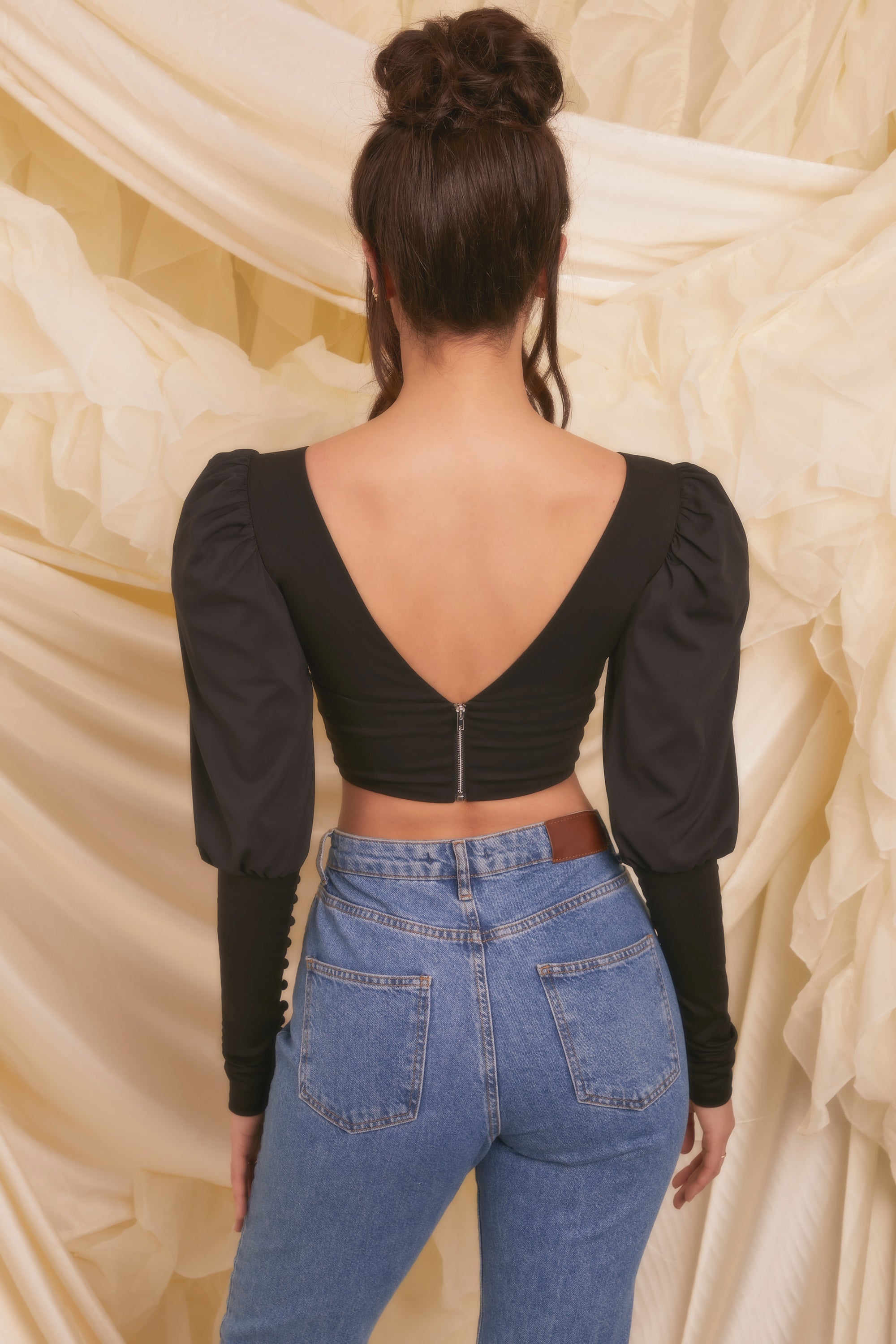 Plunge Neck Puff Sleeve Crop Top in Black、mySite、solidvoid