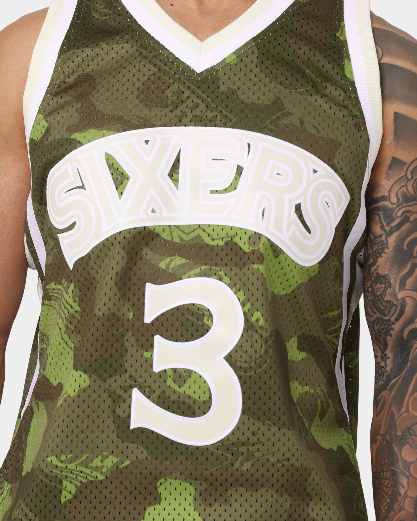 Mitchell & Ness Allen Iverson Philadelphia Sixers '96-'97 Camo Swingman Jersey Green Camo、mySite、zt4zffjzw