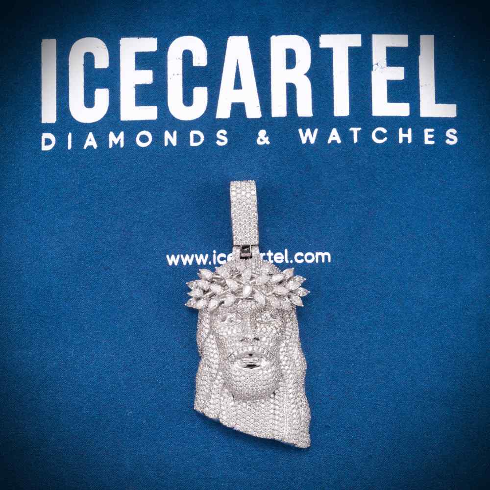 Moissanite Oval Cut Jesus Pendant 14K Gold、mySite、hinf8tx79