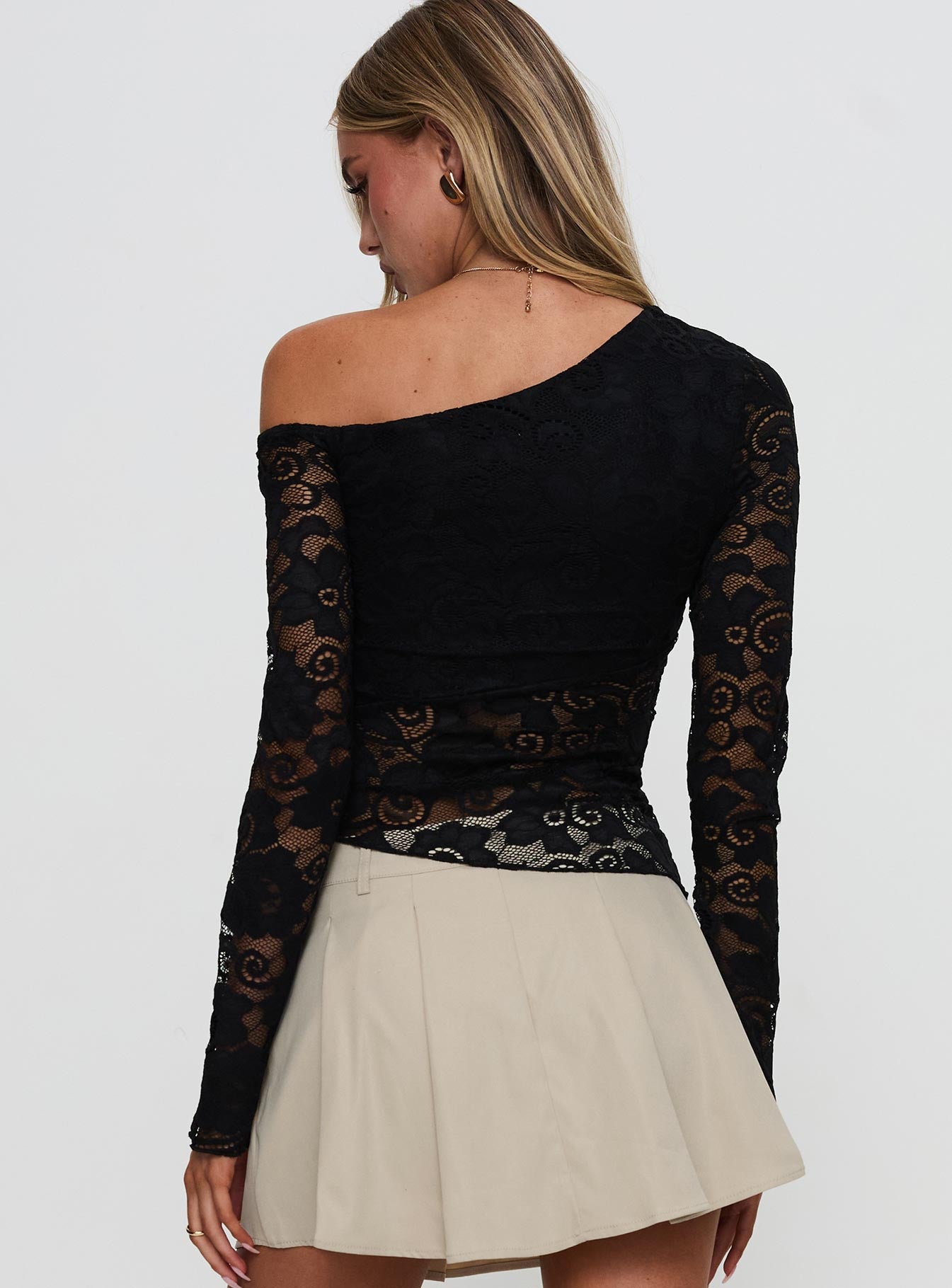 Soffie Off Shoulder Lace Long Sleeve Top Black、mySite、solidvoid