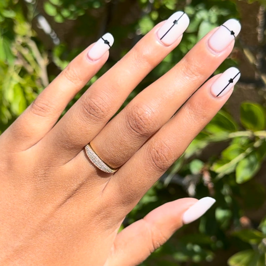 Linear Hearts | Short | Squoval - Tab Press-On、mySite、solidvoid