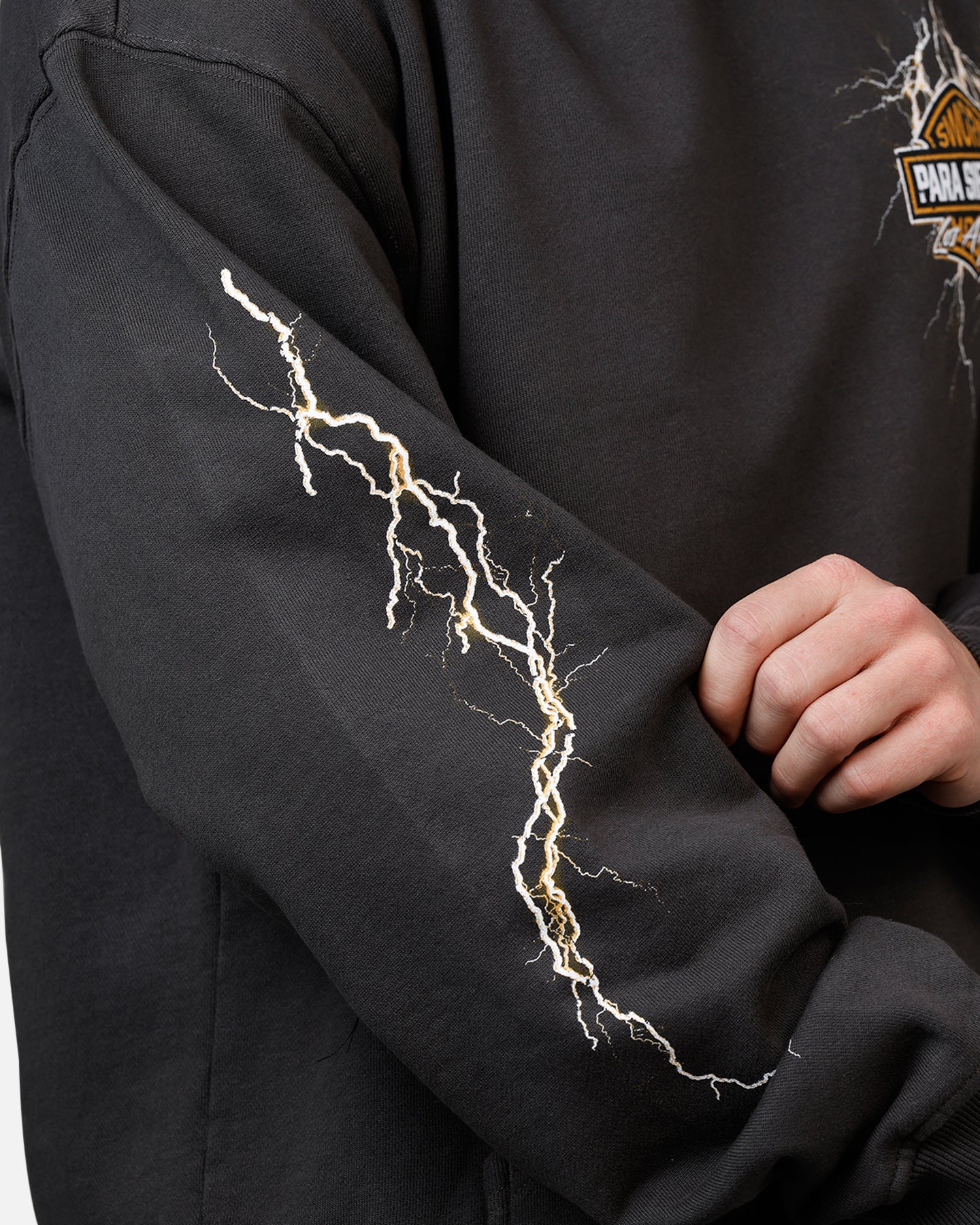 {product_title} - {shop_name}