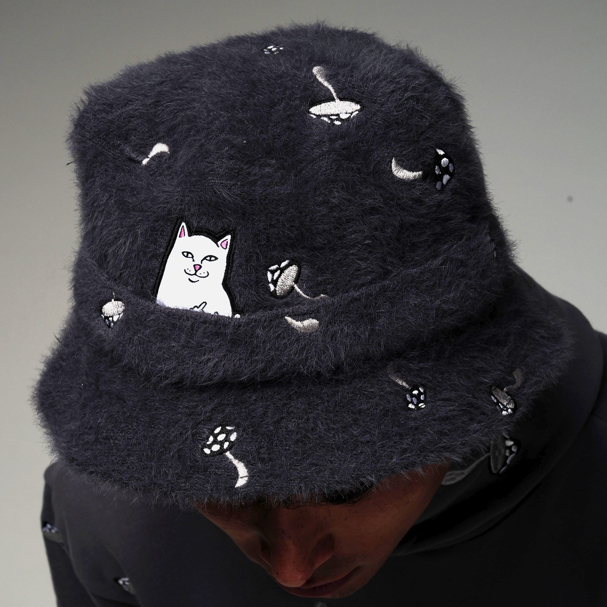  Lord Nermal Euphoria Sherpa Bucket Hat (Charcoal)、mySite、merchandisen