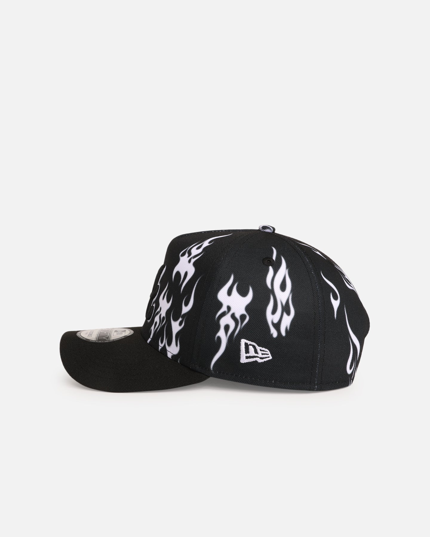 New Era Atlanta Braves 'Crown Flames' 9OFRTY A-Frame Snapback Black/White、mySite、zt4zffjzw