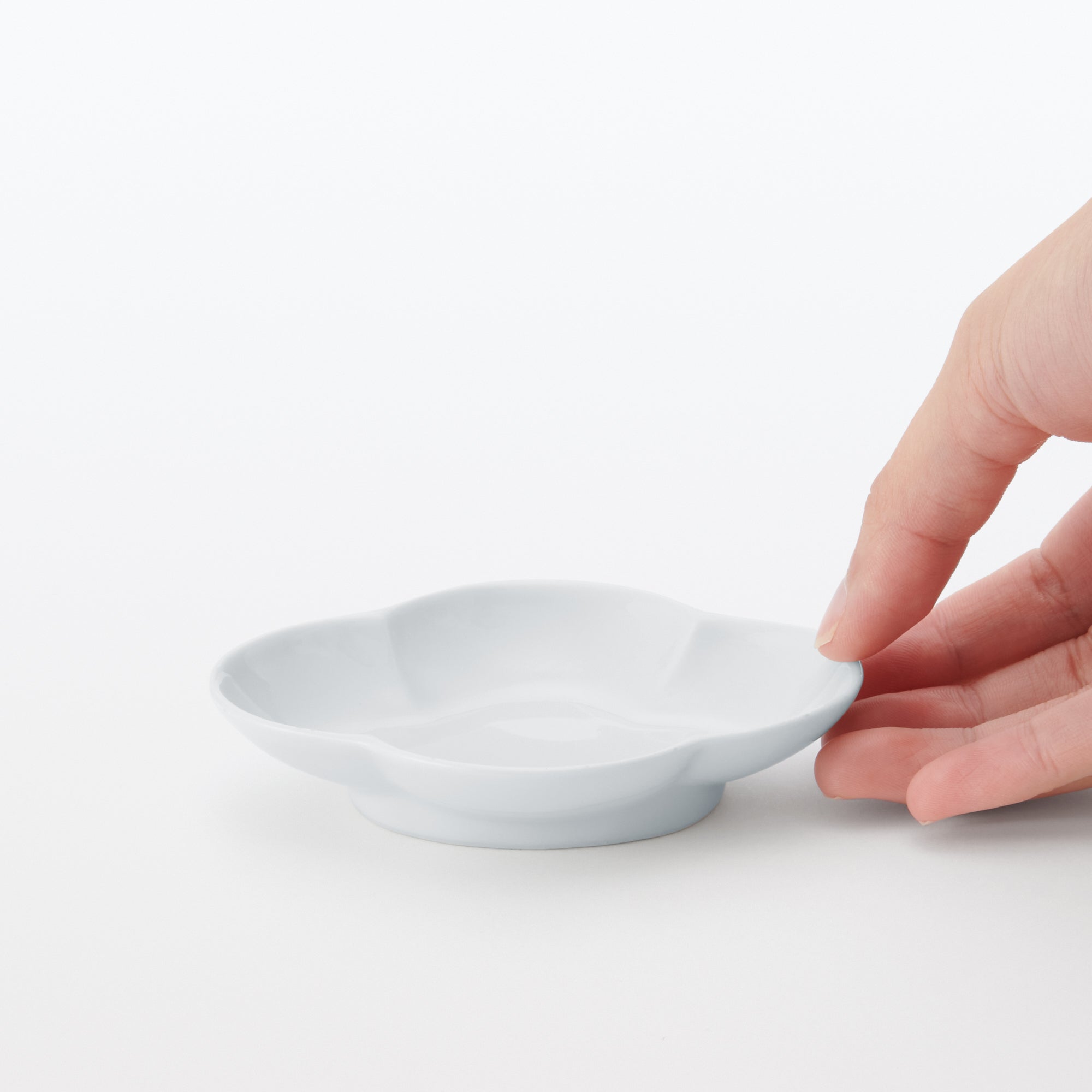  Hasami Ware Lucky Small Plate - Flowering Quince - White、mySite、sugarbowlscore